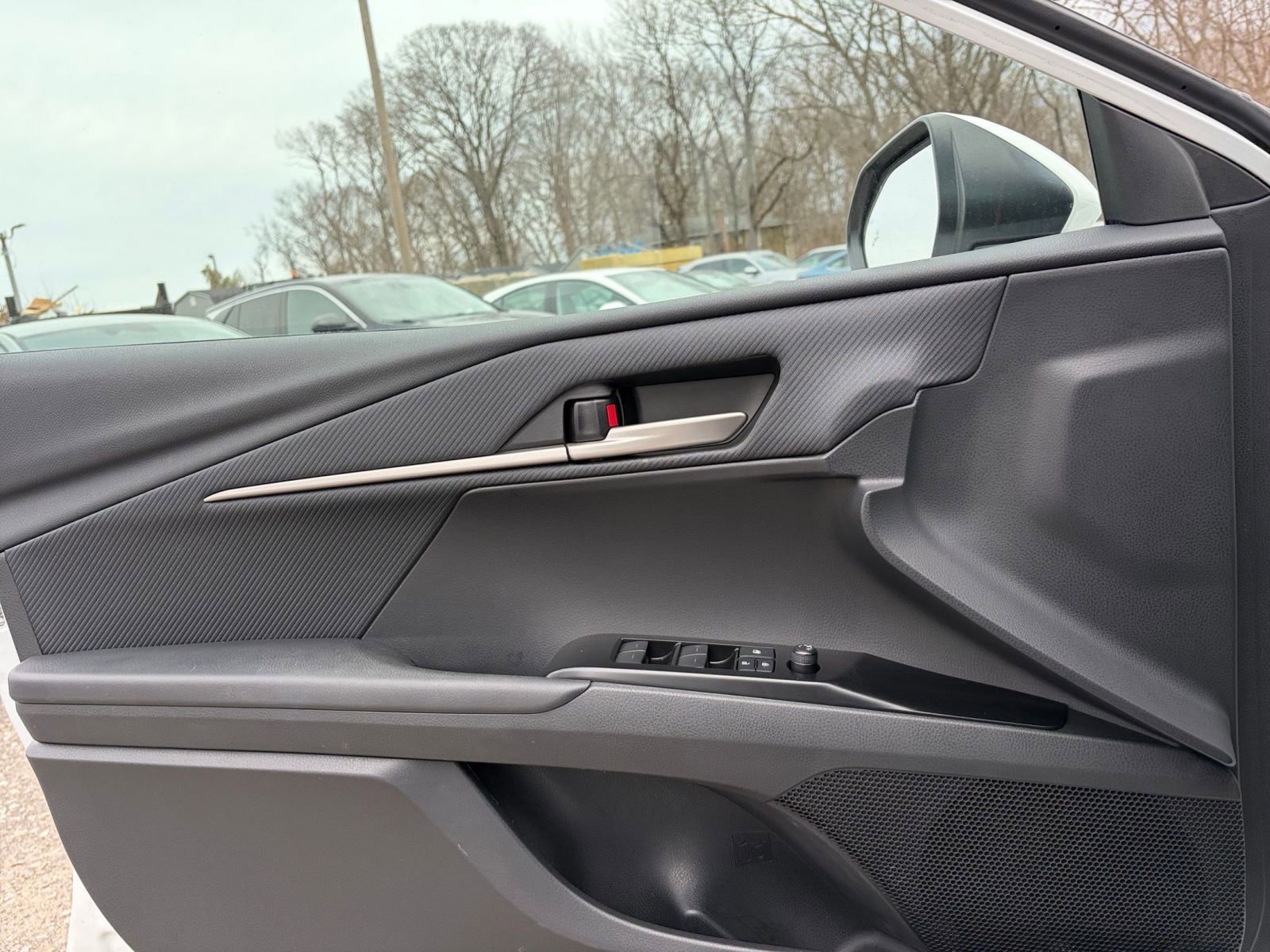 Thumbnail: 2025 Toyota Camry - 18