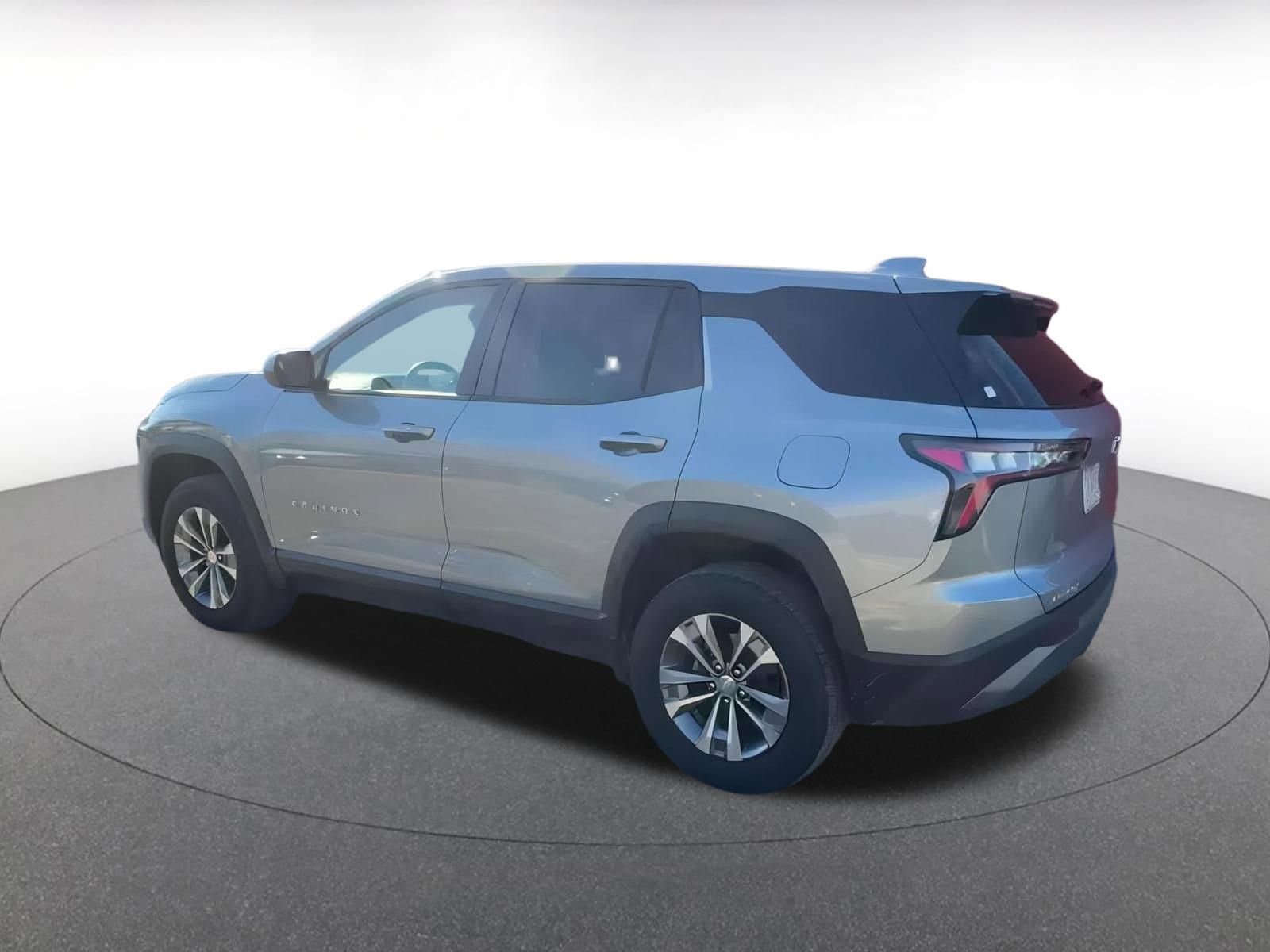 Thumbnail: 2025 Chevrolet Equinox - 10