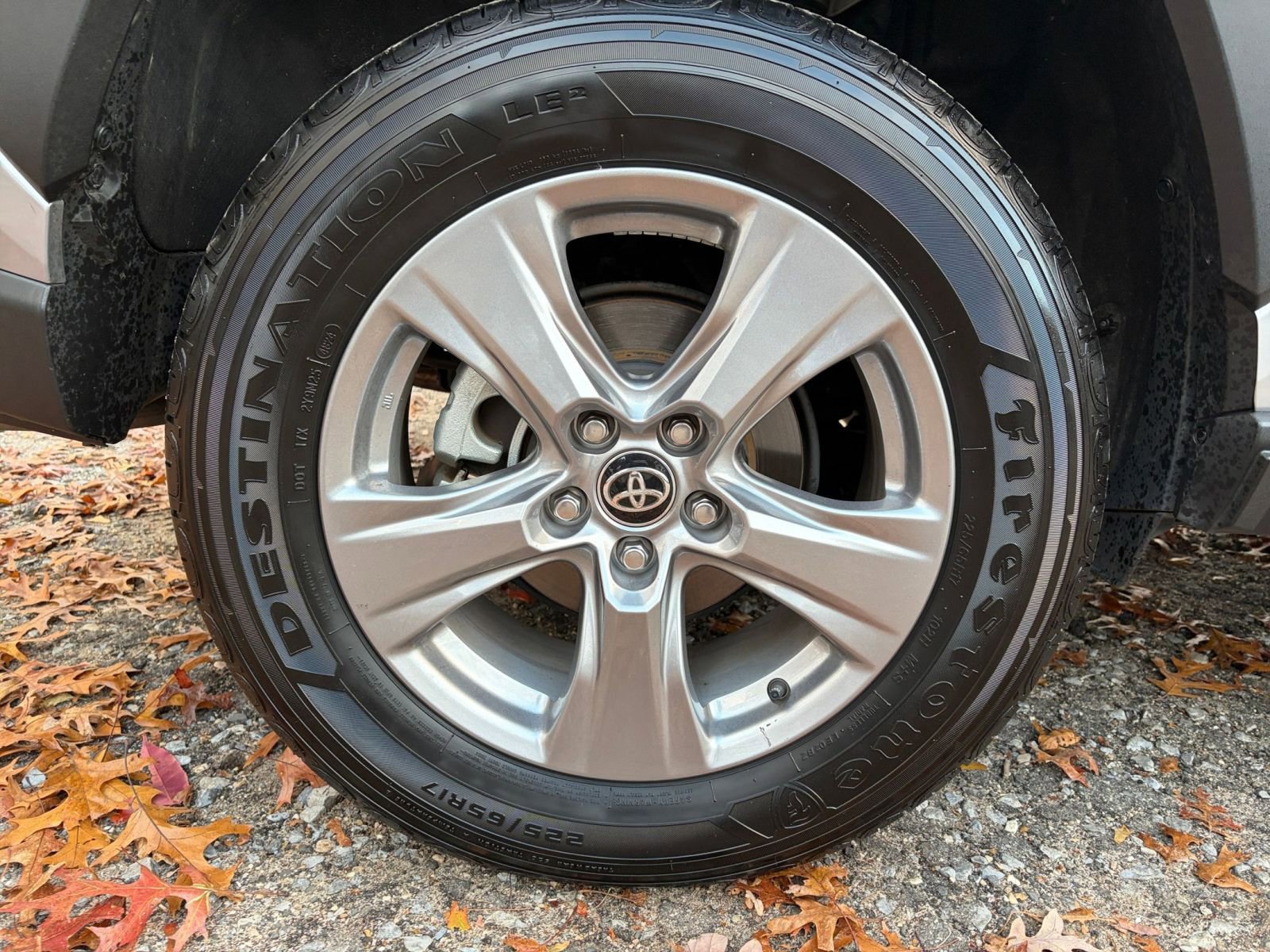 Thumbnail: 2025 Toyota RAV4 - 29