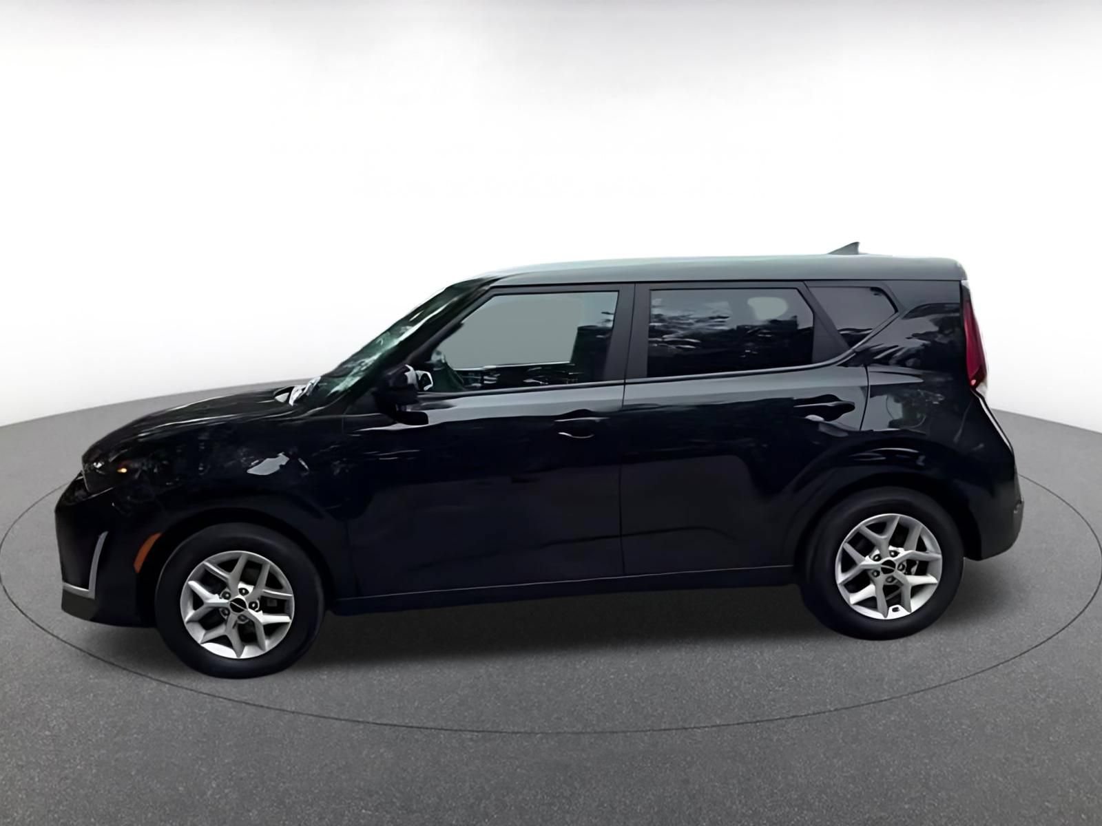 Thumbnail: 2025 Kia Soul - 16