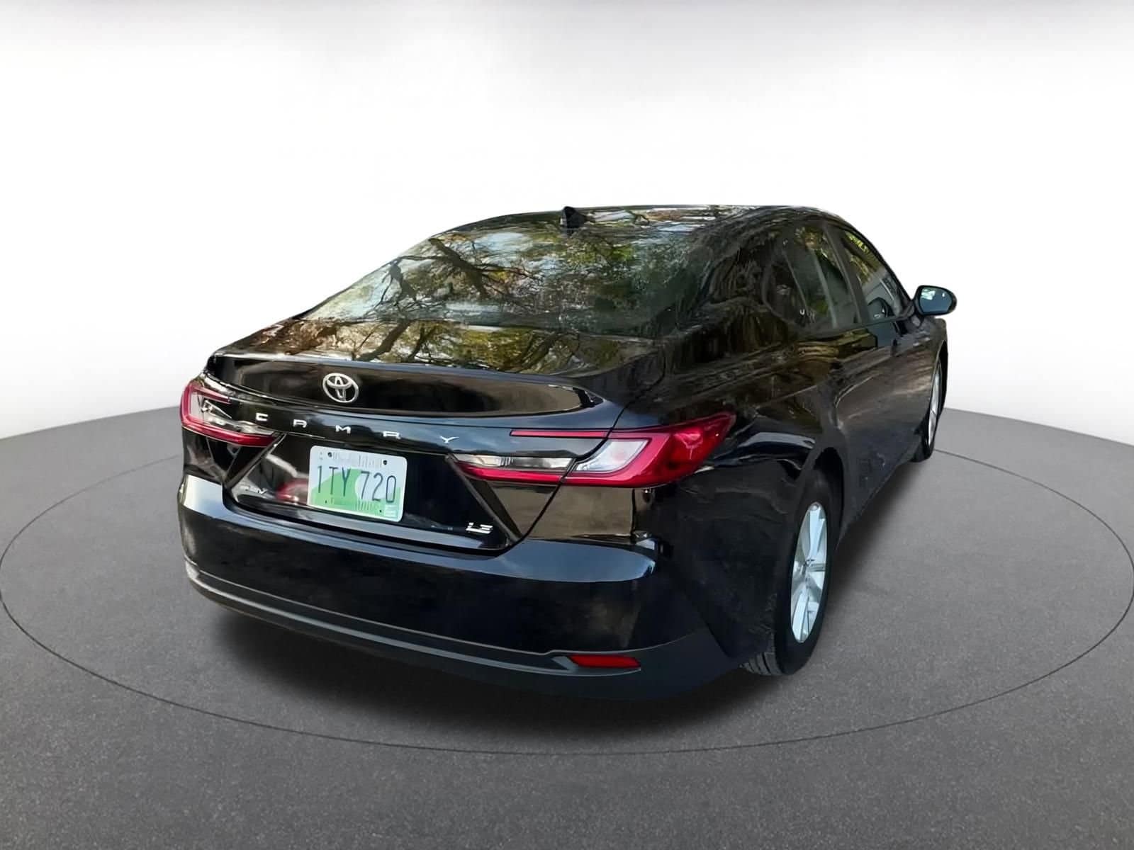 Thumbnail: 2025 Toyota Camry - 14