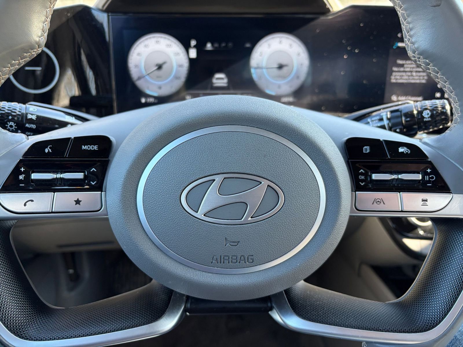 Thumbnail: 2025 Hyundai Elantra - 25