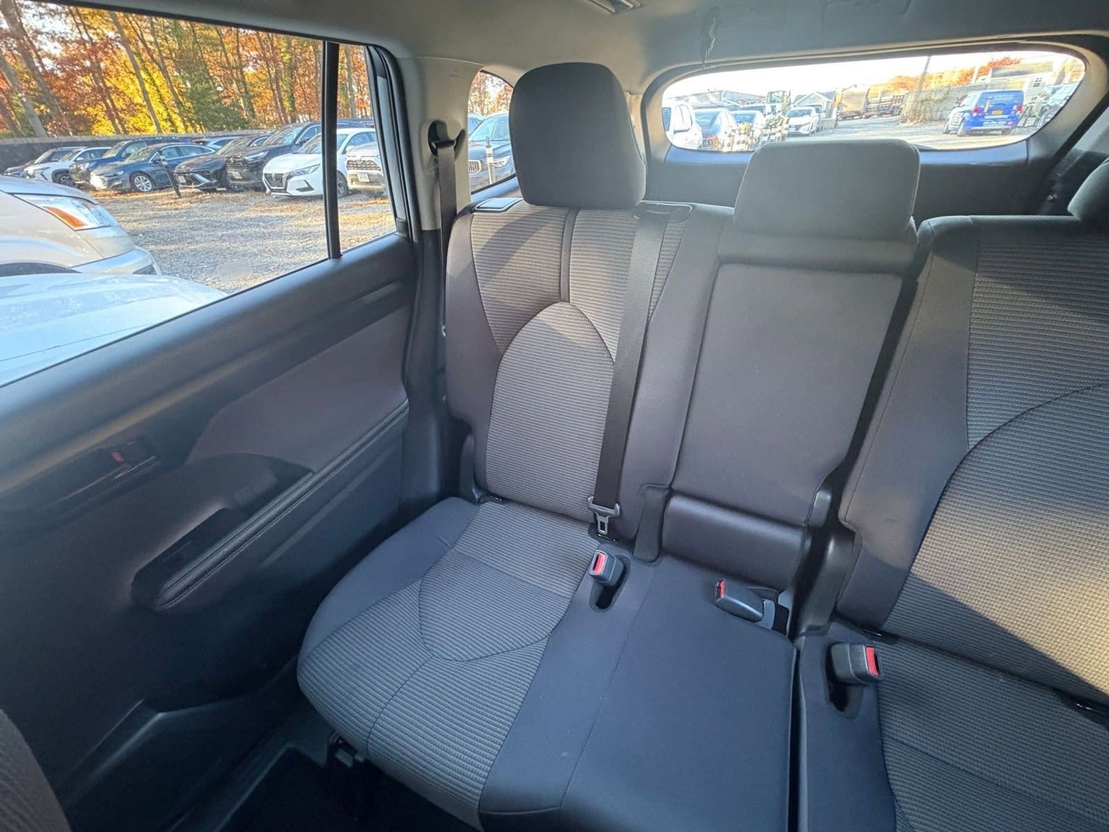 Thumbnail: 2025 Toyota Highlander - 35