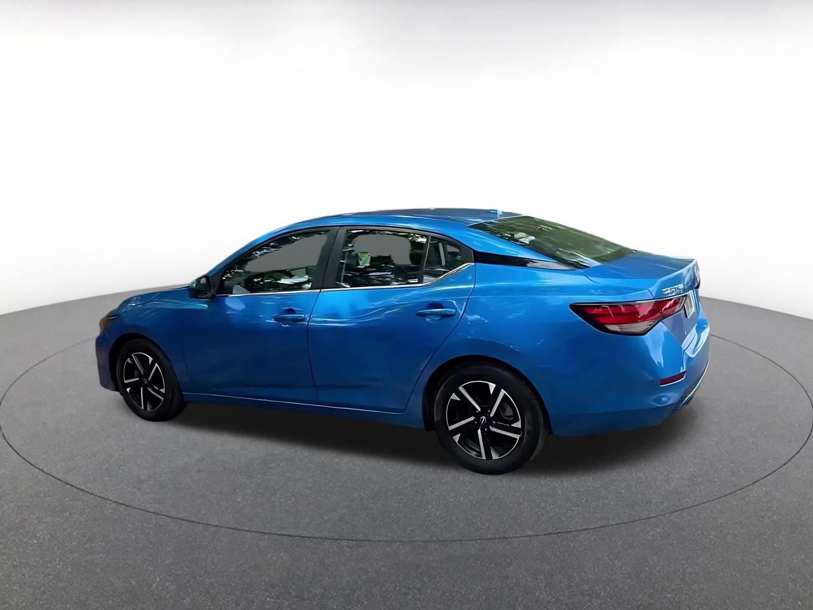 Thumbnail: 2025 Nissan Sentra - 10