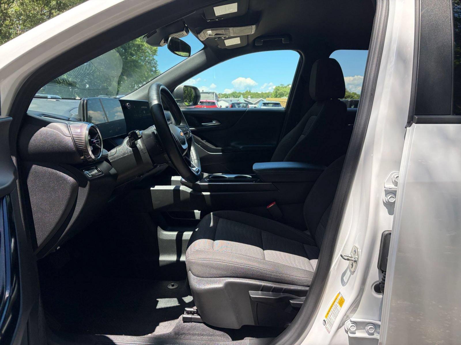 Thumbnail: 2025 Chevrolet Equinox - 27