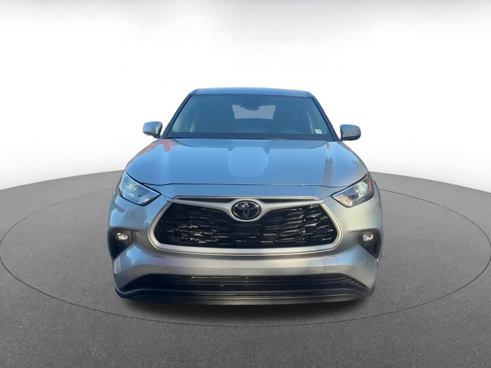 Thumbnail: 2025 Toyota Highlander - 4