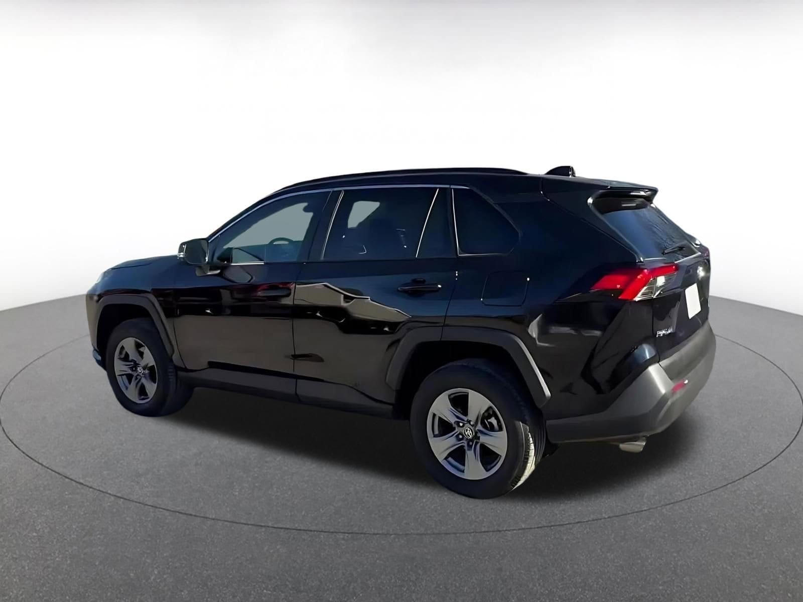 Thumbnail: 2025 Toyota RAV4 - 10