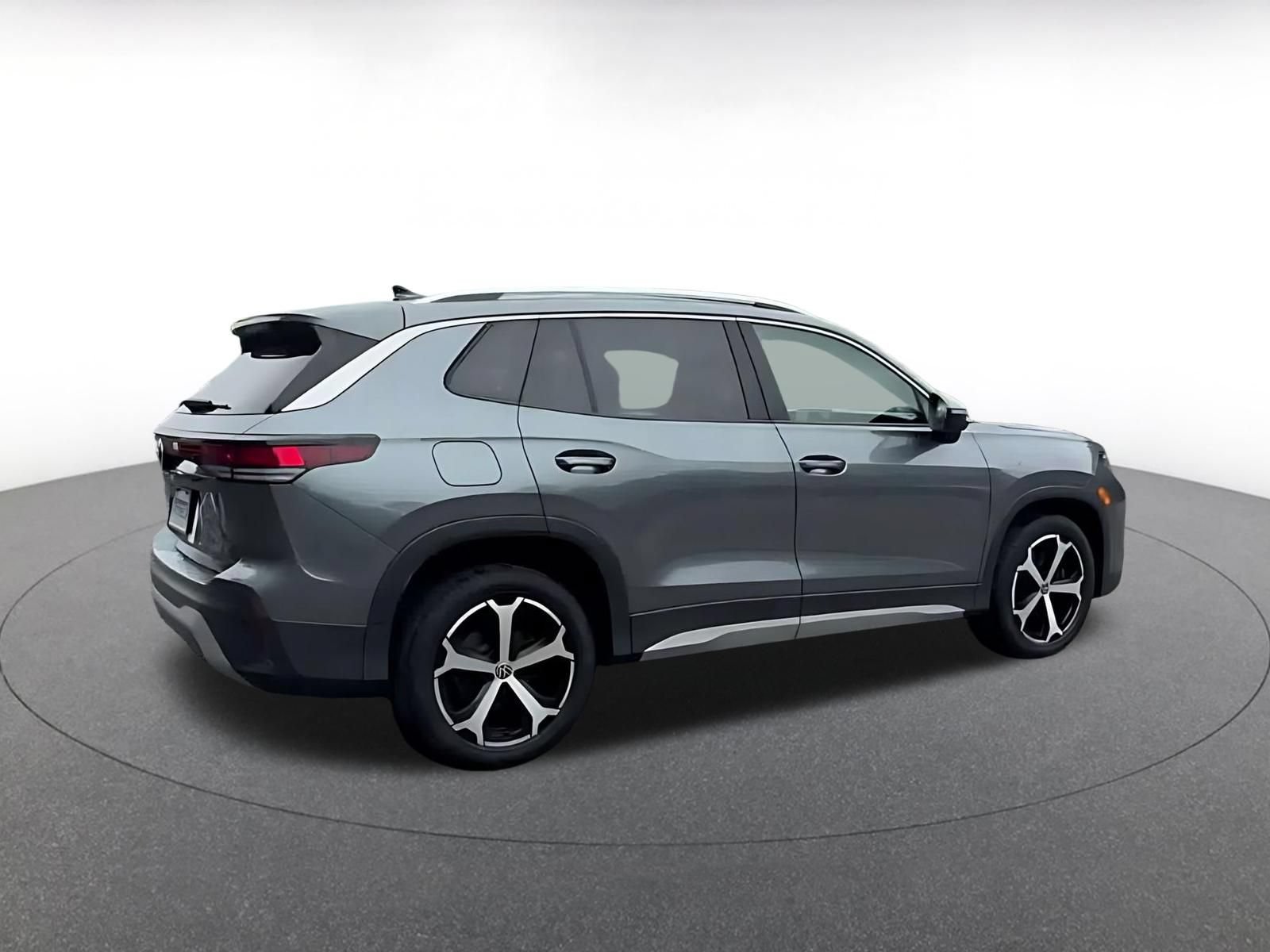 Thumbnail: 2026 Volkswagen Tiguan - 14