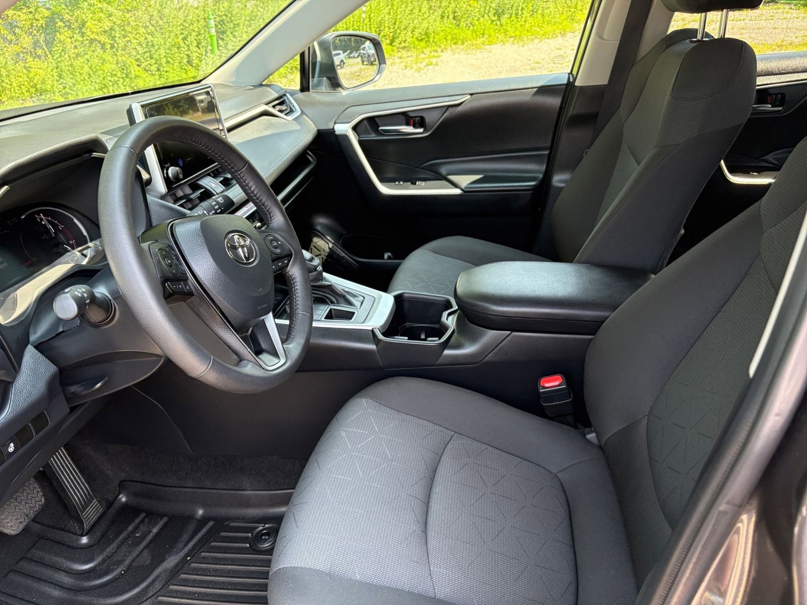 Thumbnail: 2024 Toyota RAV4 - 27