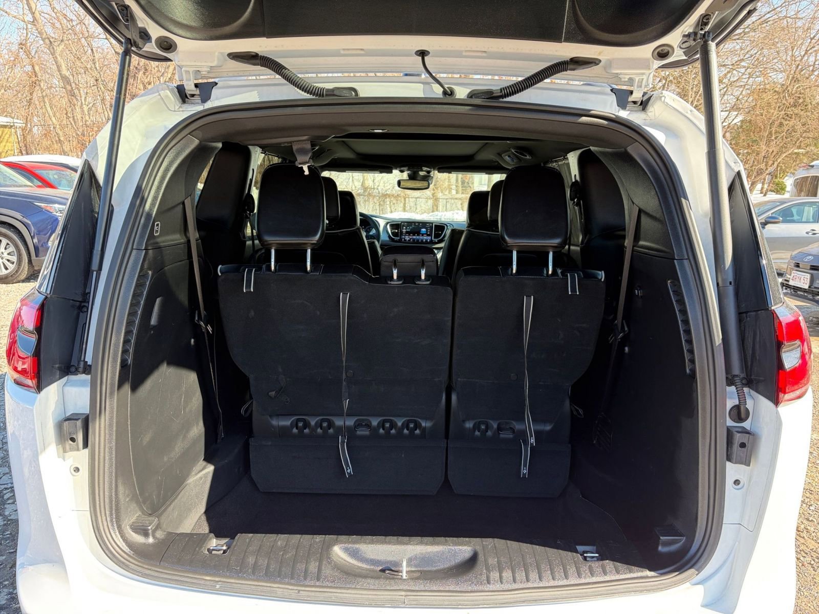 Thumbnail: 2025 Chrysler Pacifica - 34