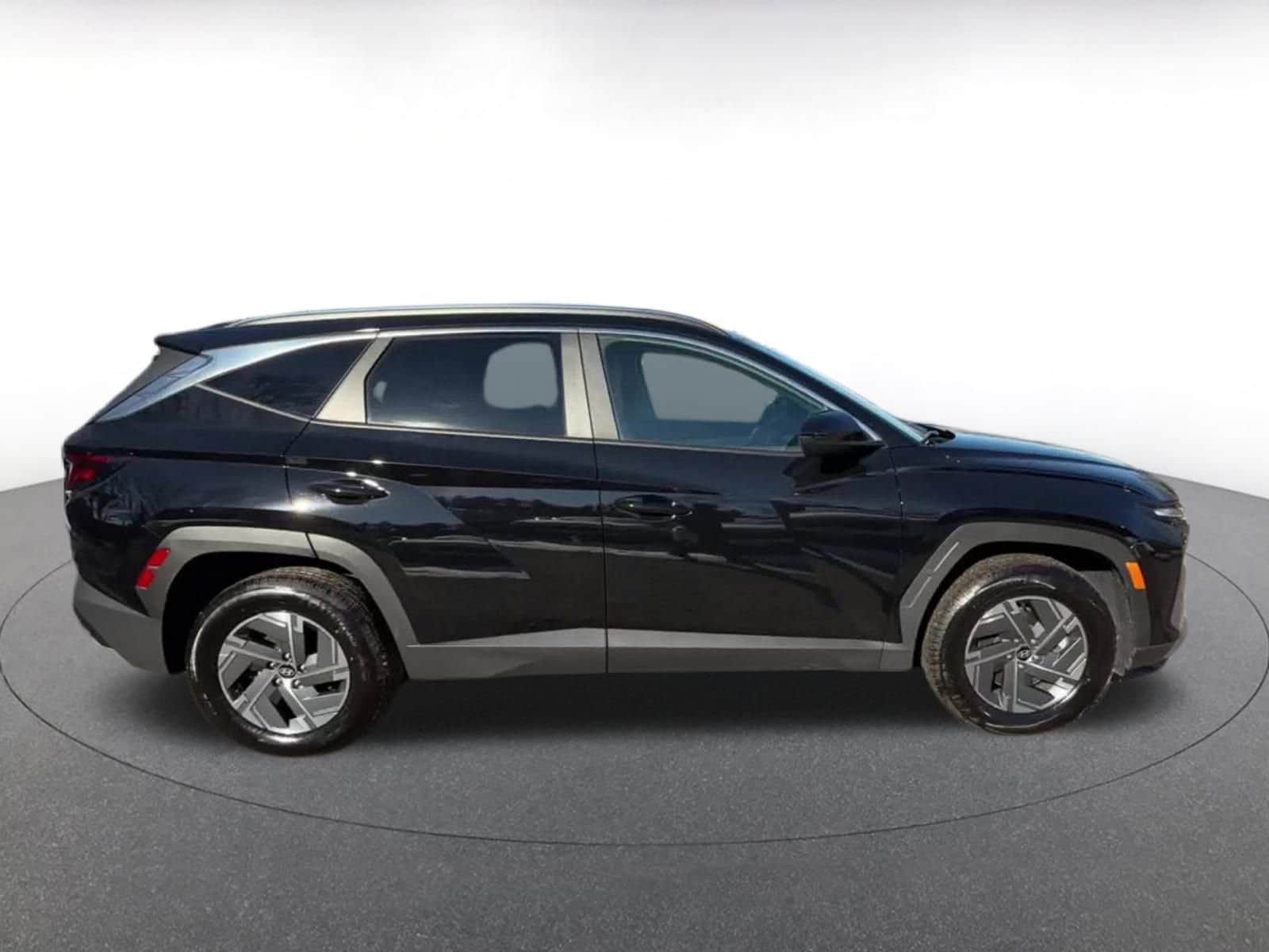 Thumbnail: 2025 Hyundai Tucson - 16