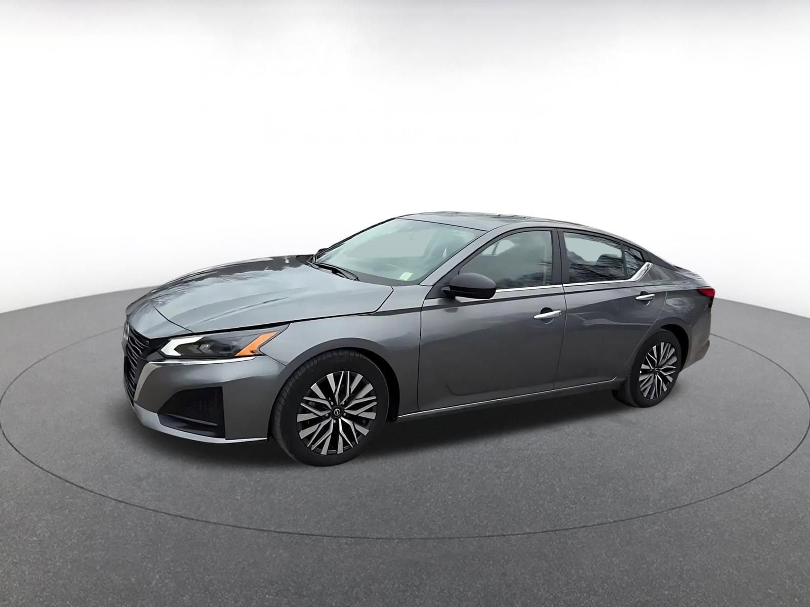 Thumbnail: 2025 Nissan Altima - 8