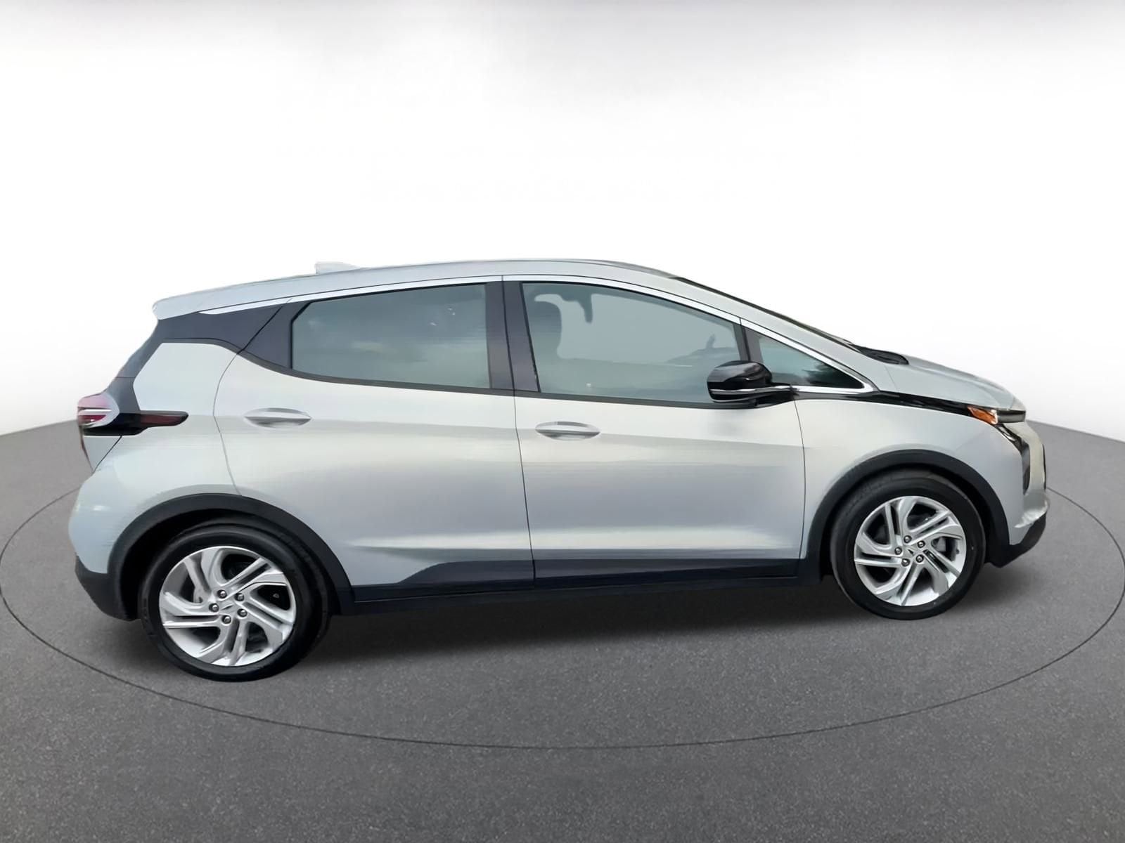 Thumbnail: 2023 Chevrolet Bolt EV - 16