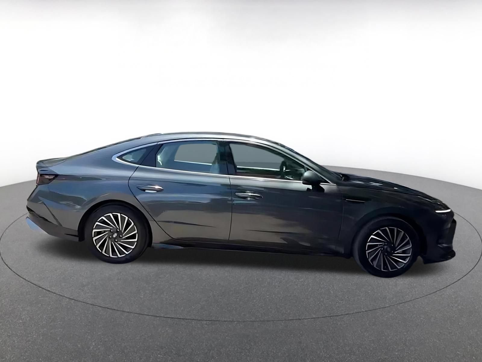 Thumbnail: 2025 Hyundai Sonata - 14