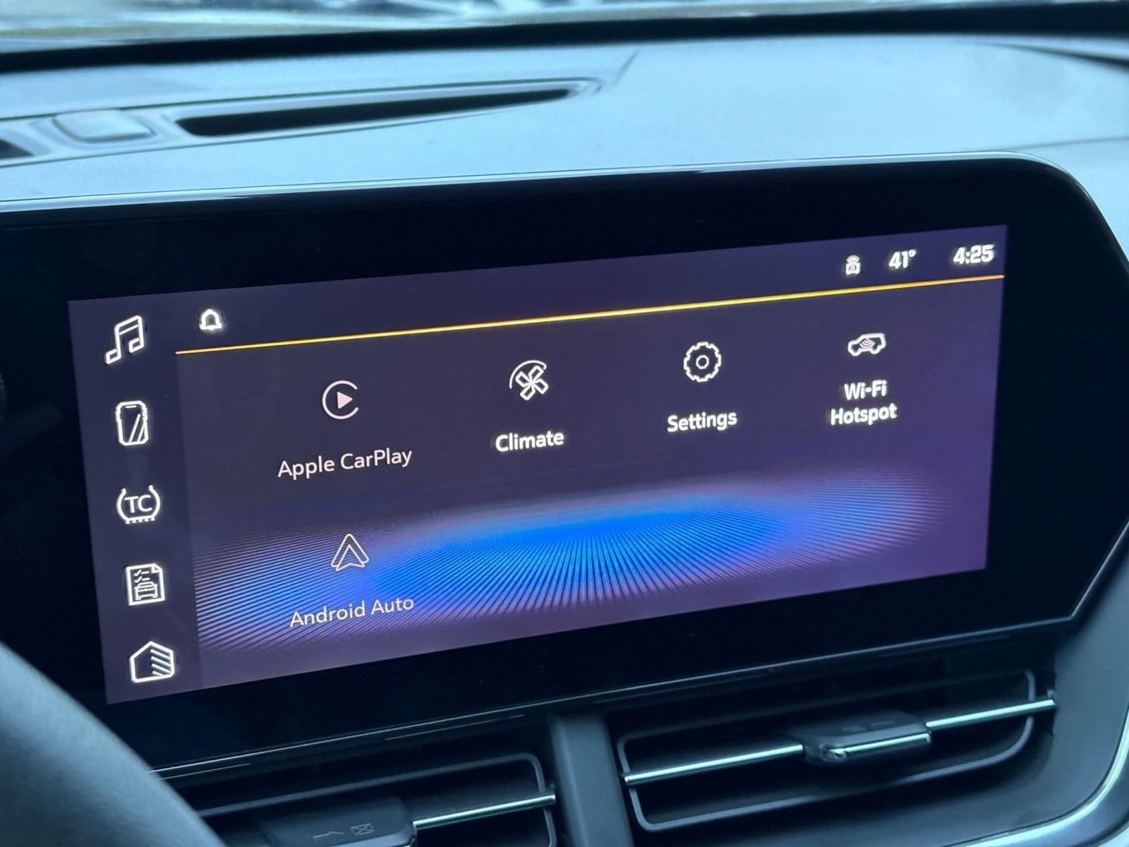 Thumbnail: 2025 Chevrolet Trax - 21