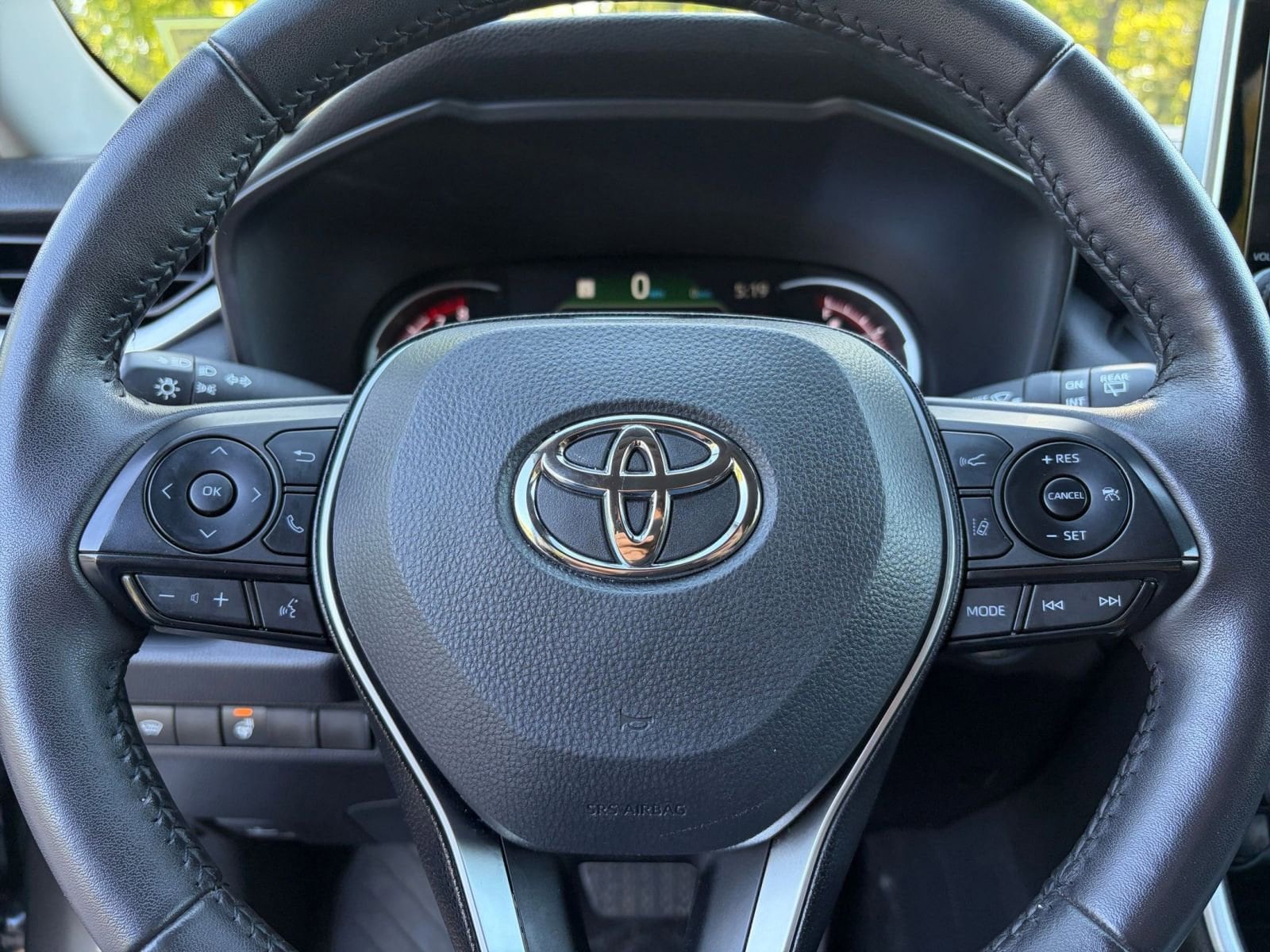 Thumbnail: 2025 Toyota RAV4 - 28