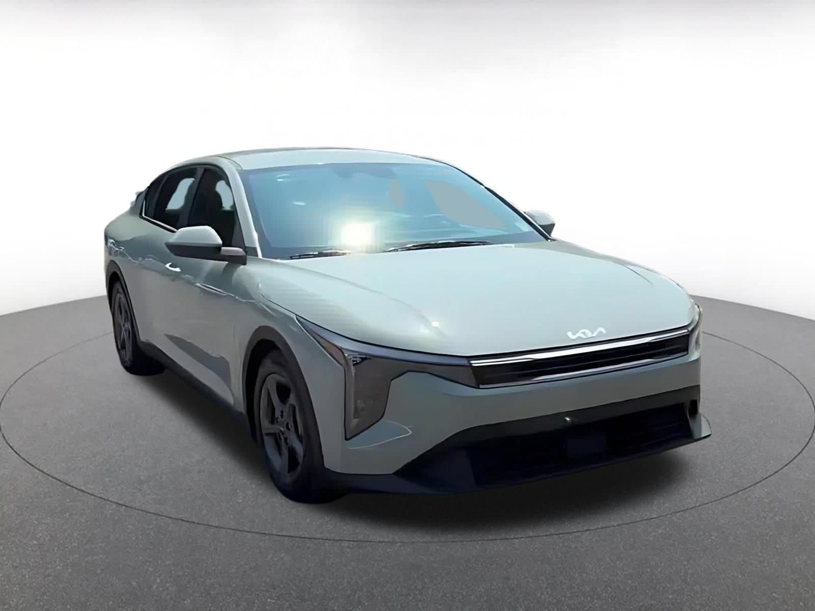 Thumbnail: 2025 Kia K4 - 3