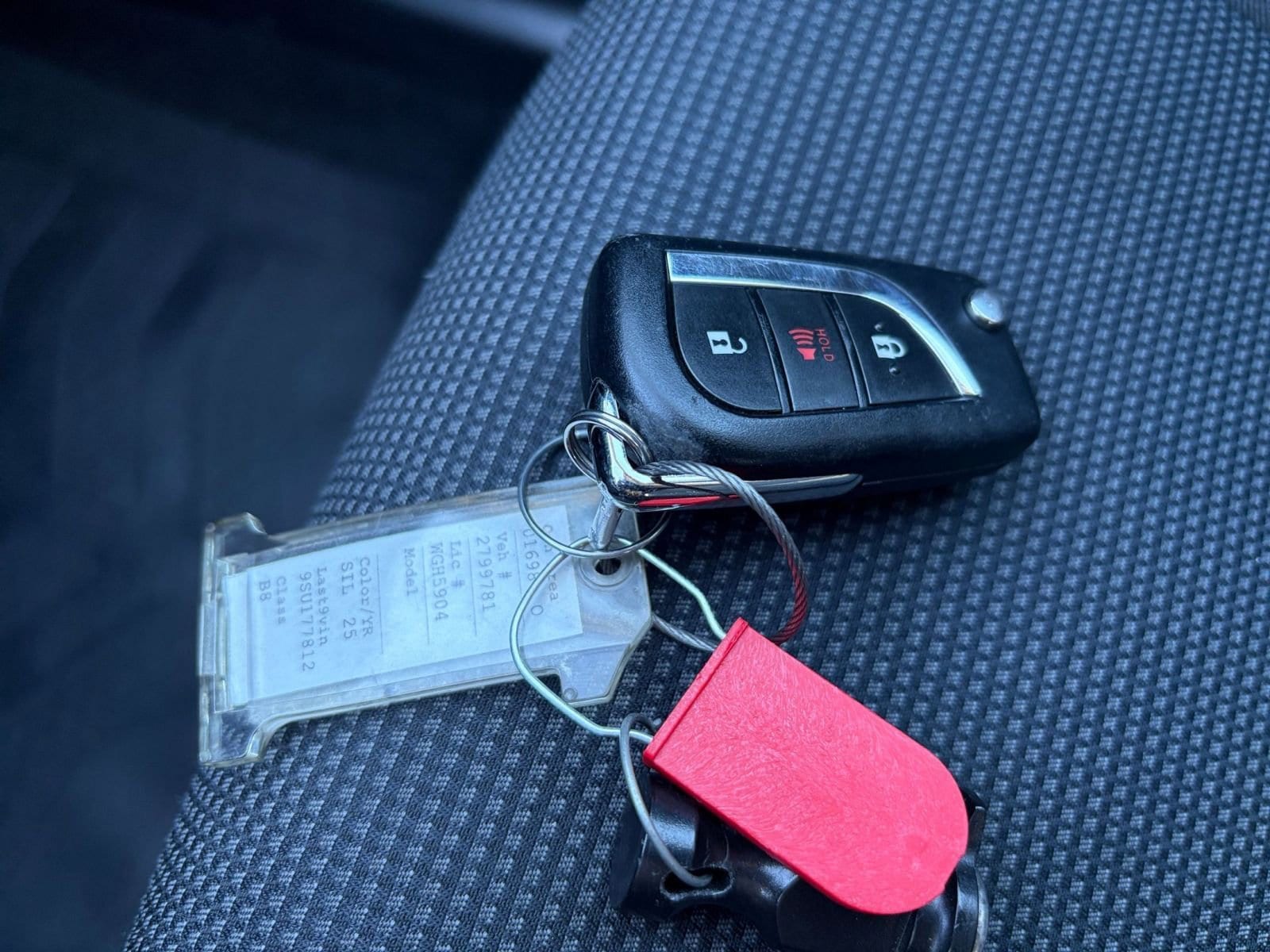 Thumbnail: 2025 Toyota RAV4 - 20