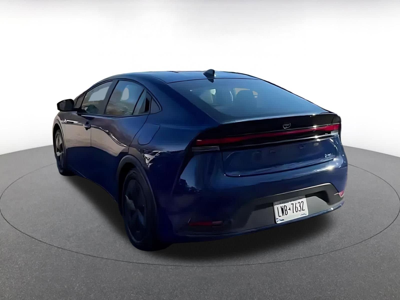 Thumbnail: 2025 Toyota Prius - 10