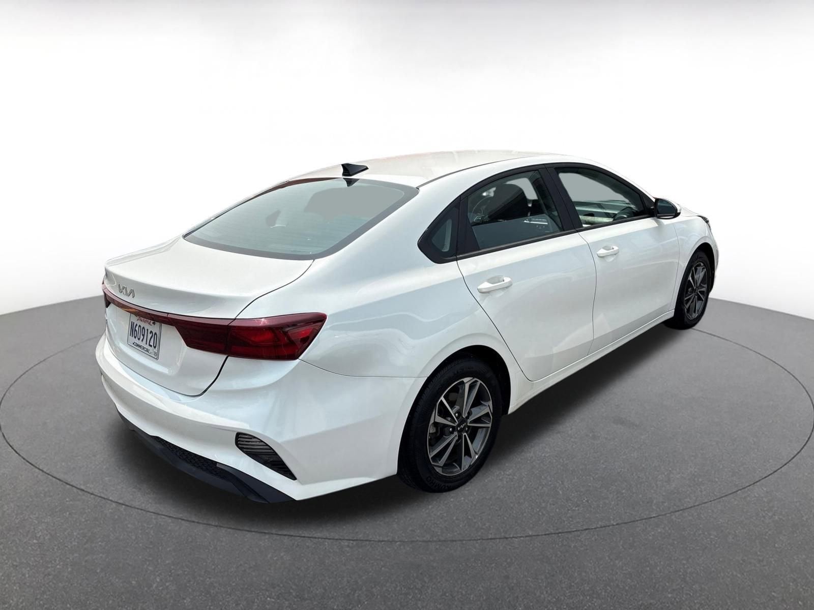 2023 Kia Forte LXS 12