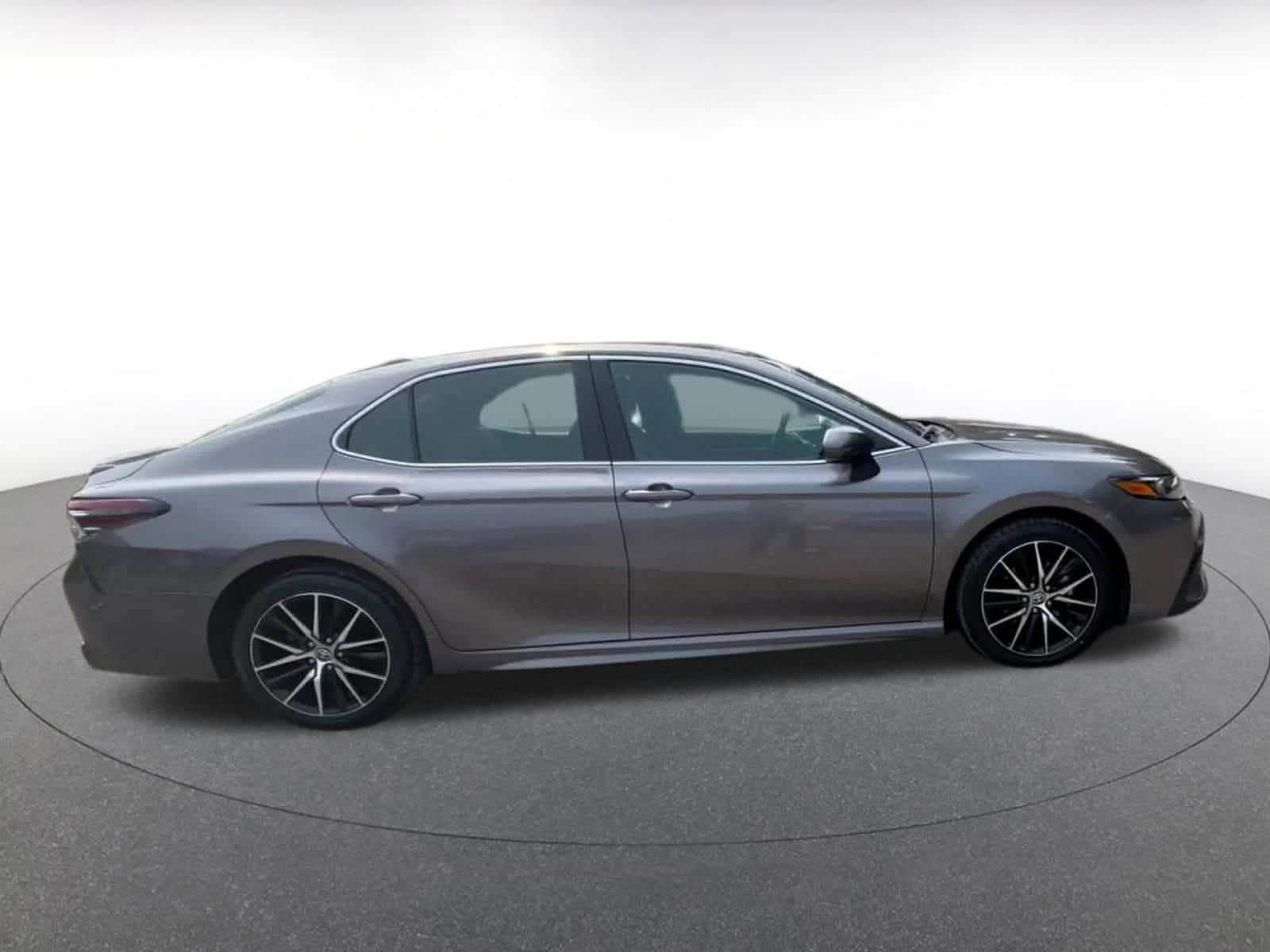 Thumbnail: 2024 Toyota Camry - 16