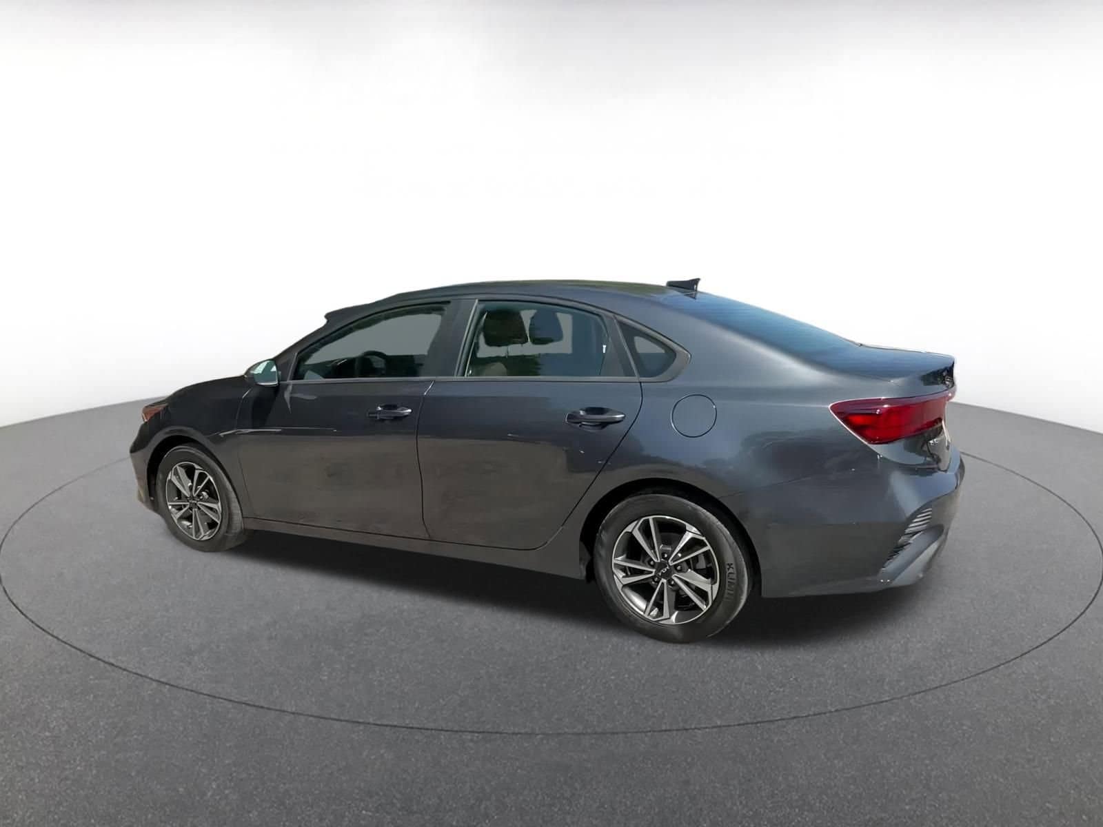 Thumbnail: 2023 Kia Forte - 10