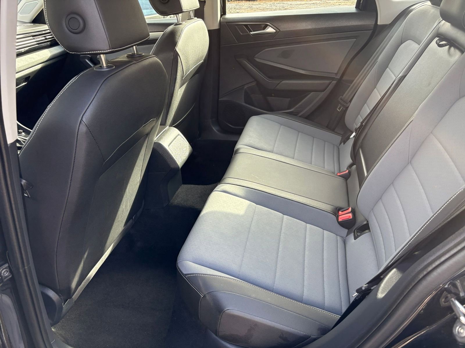 Thumbnail: 2025 Volkswagen Jetta - 24