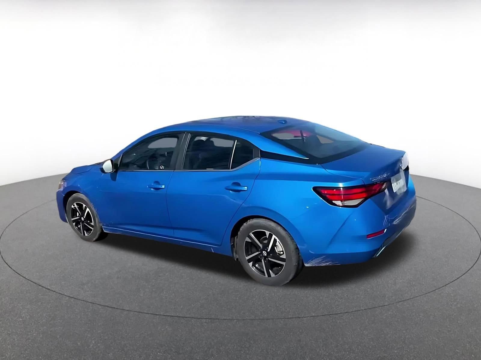 Thumbnail: 2025 Nissan Sentra - 9
