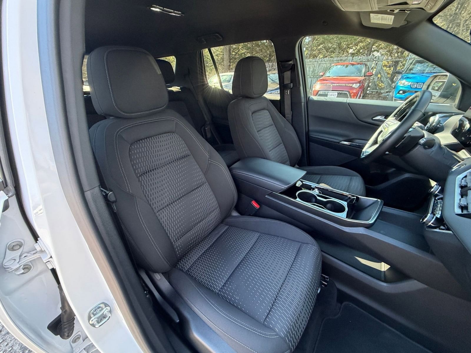 2025 Chevrolet Equinox LT - Photo 35