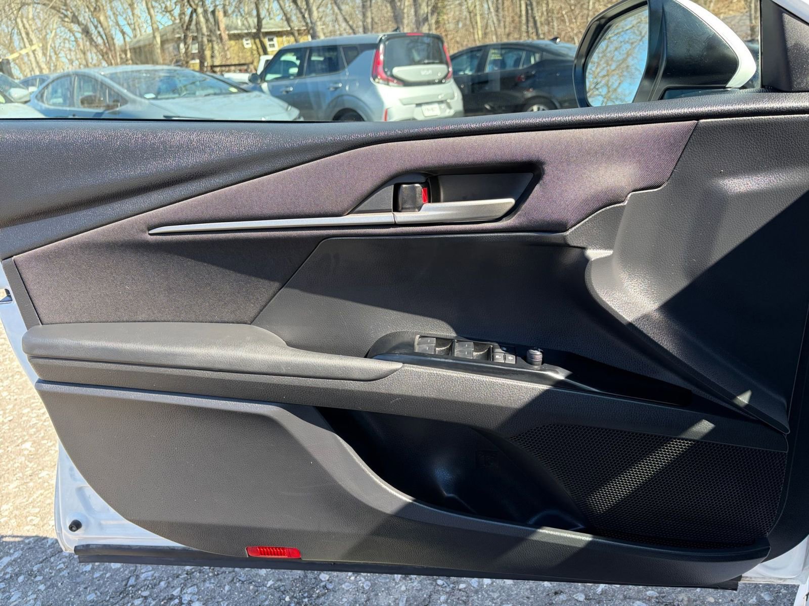 Thumbnail: 2025 Toyota Camry - 18