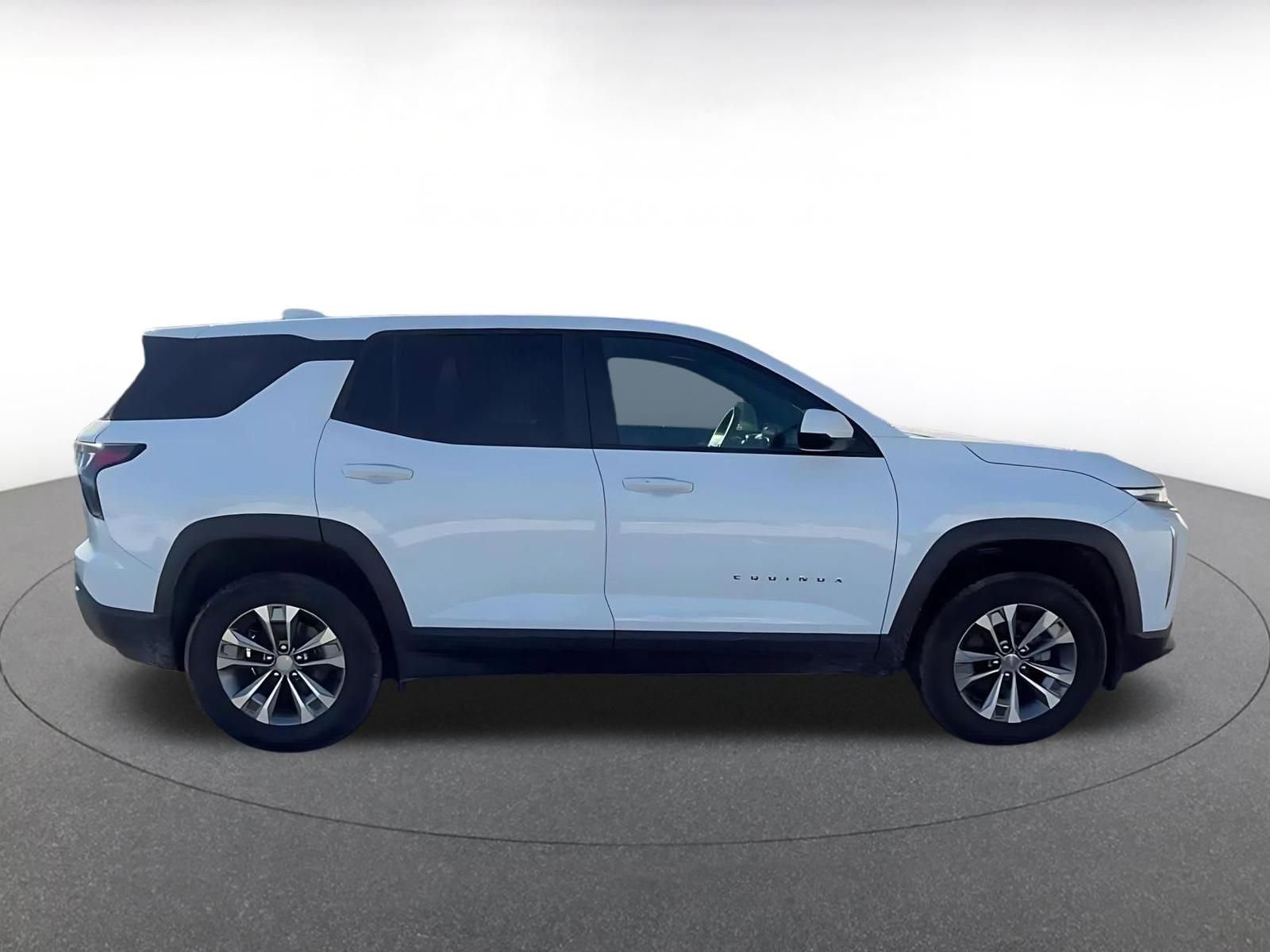 Thumbnail: 2025 Chevrolet Equinox - 16