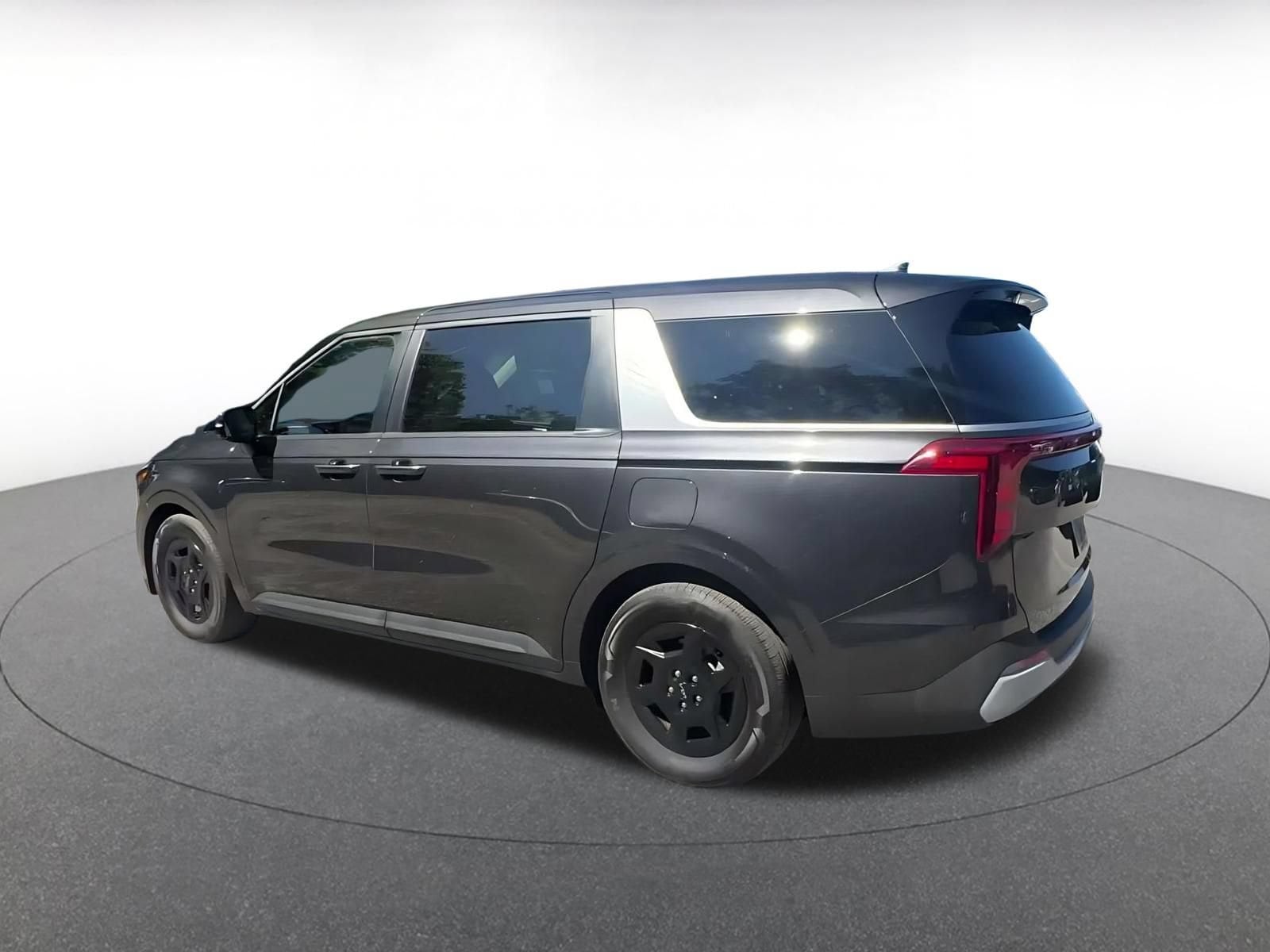 Thumbnail: 2026 Kia Carnival - 9