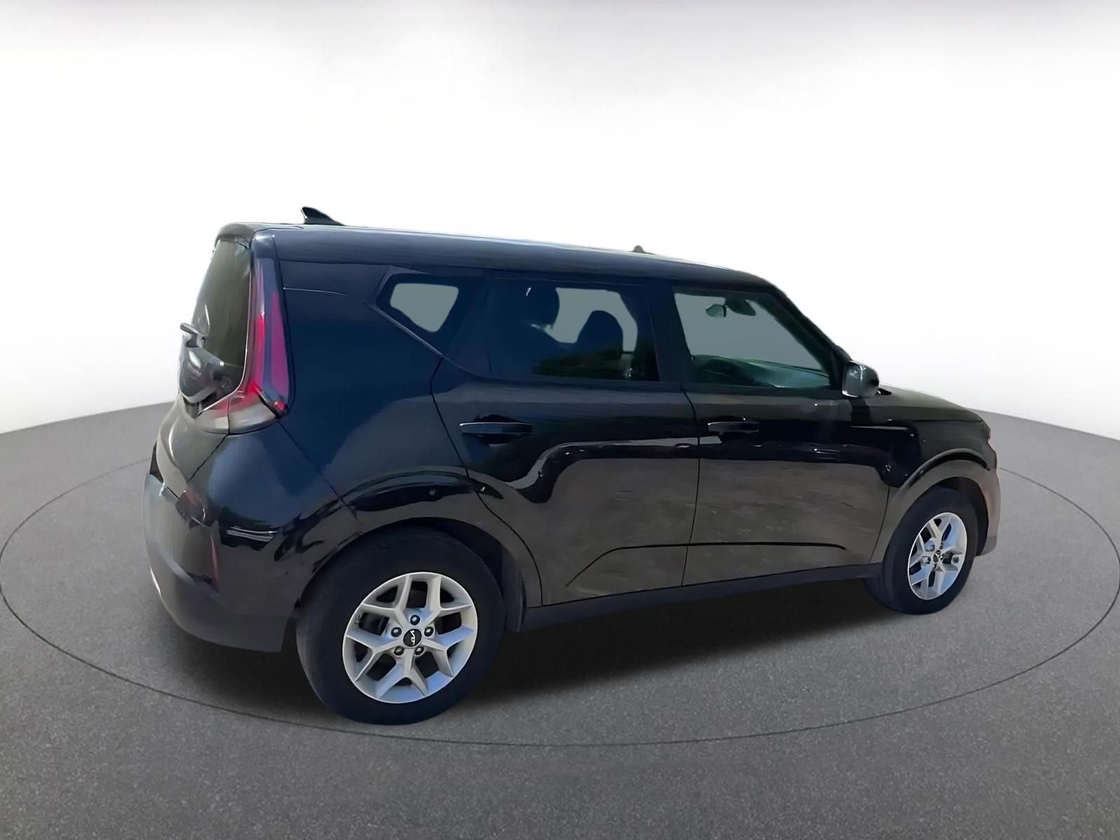 Thumbnail: 2025 Kia Soul - 15