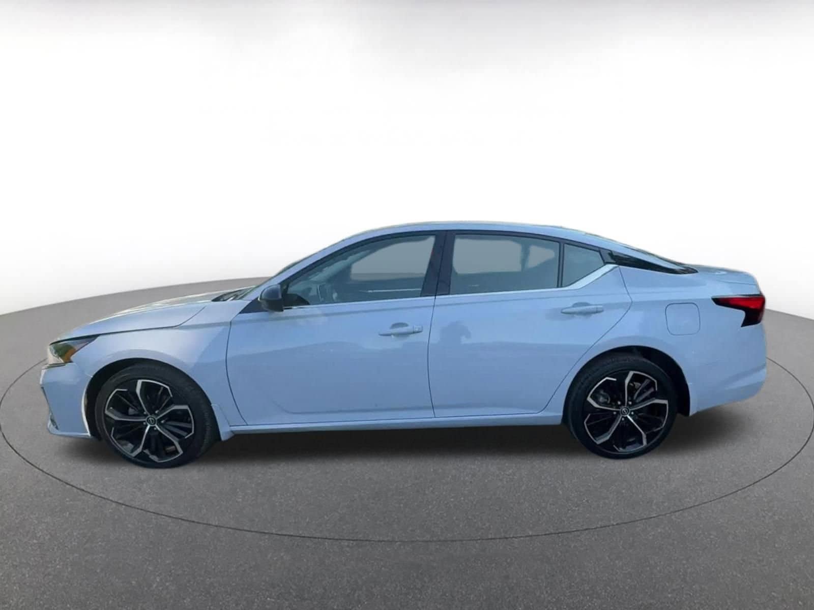 2024 Nissan Altima SR 8