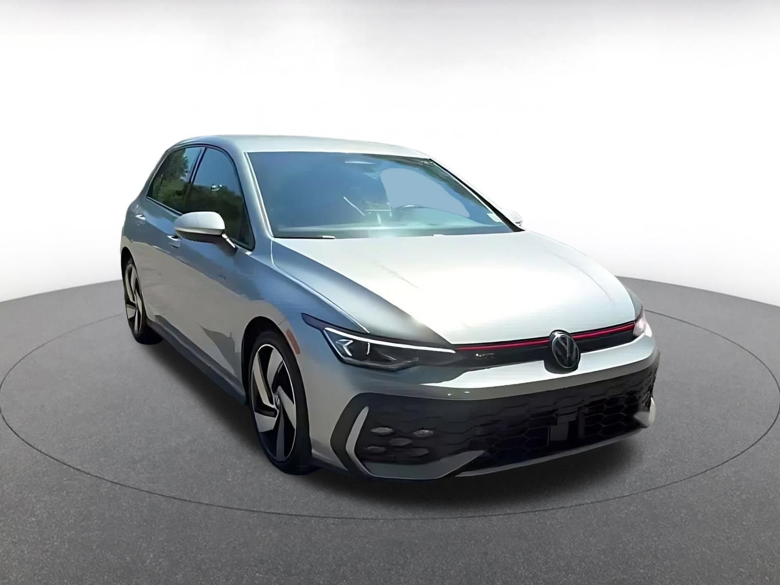Thumbnail: 2026 Volkswagen Golf - 3