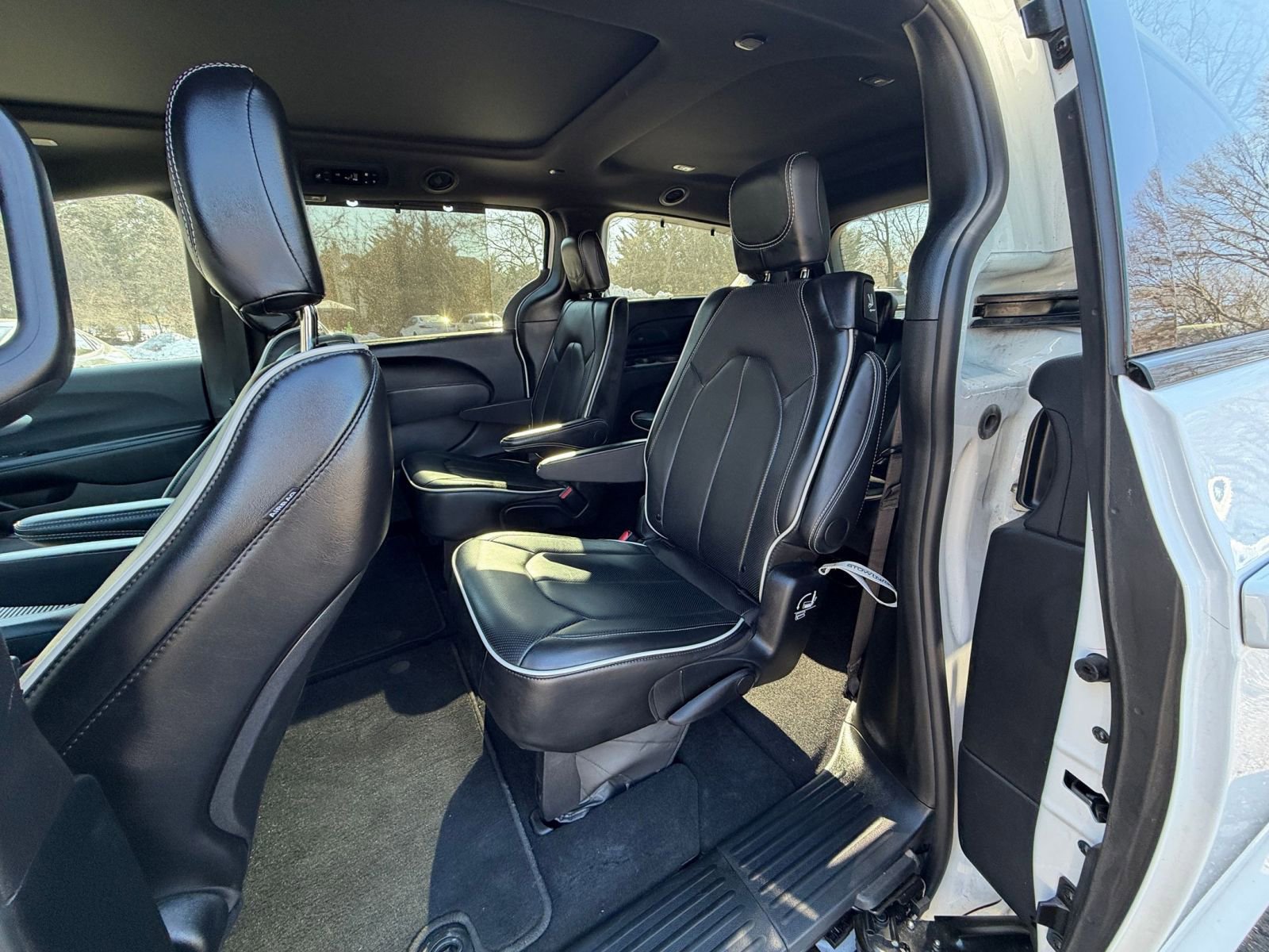 Thumbnail: 2025 Chrysler Pacifica - 25