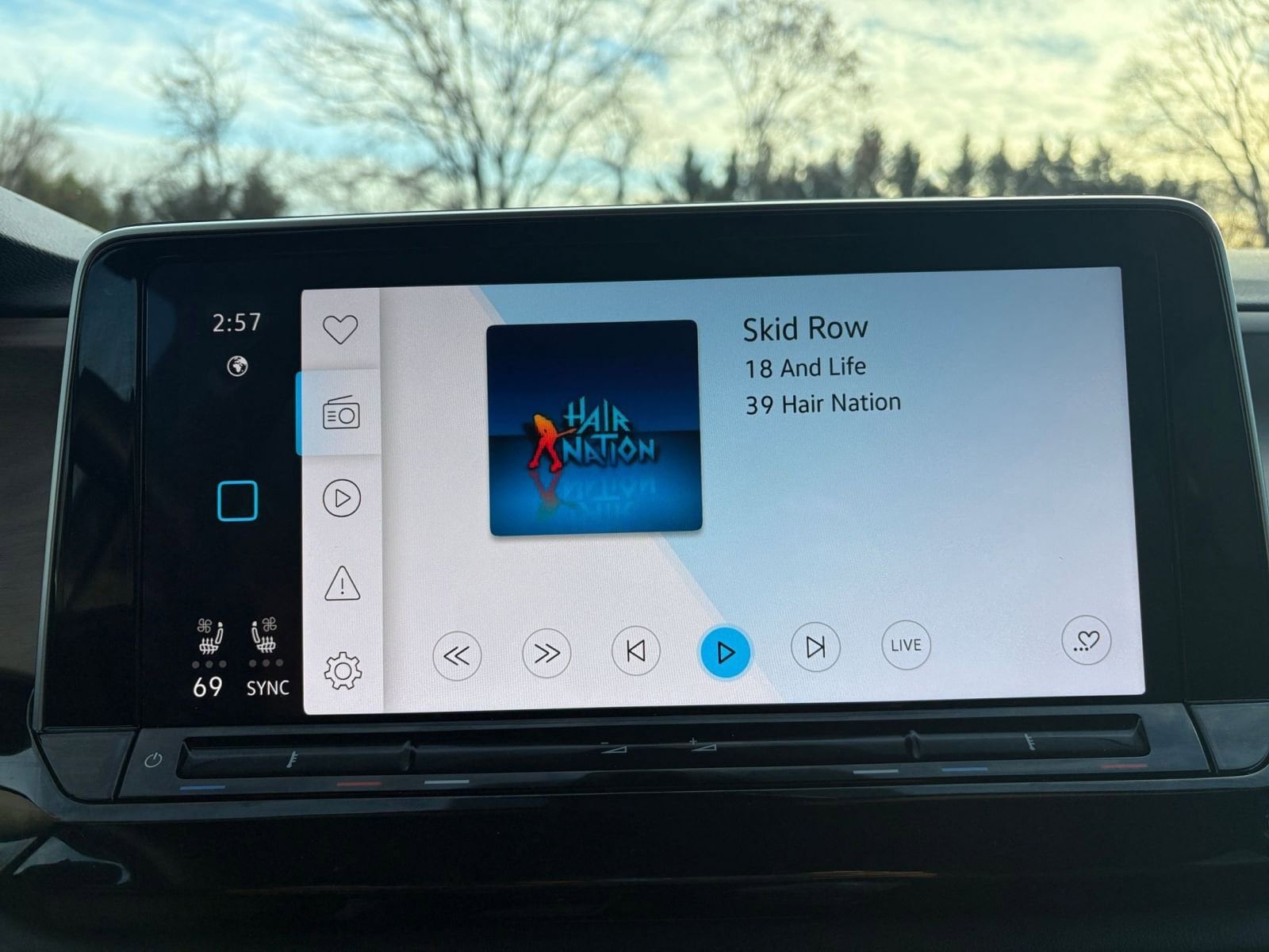 Thumbnail: 2025 Volkswagen Atlas - 17