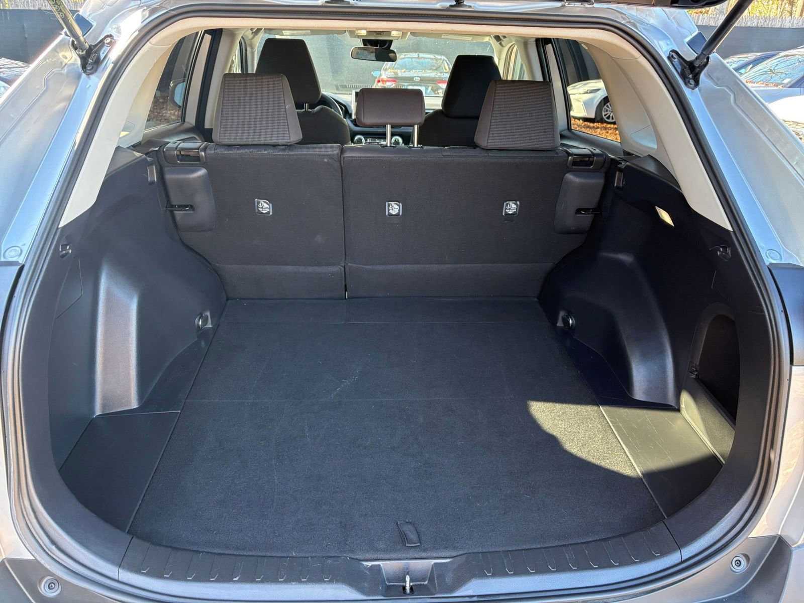 Thumbnail: 2025 Toyota RAV4 - 27