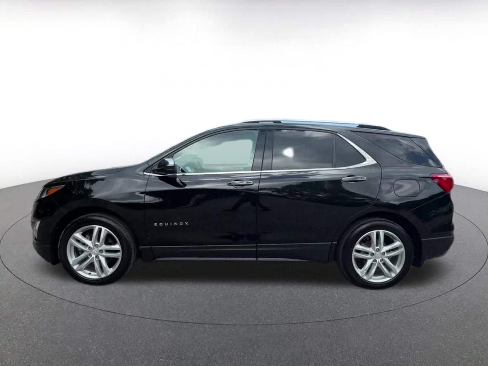 Thumbnail: 2020 Chevrolet Equinox - 9