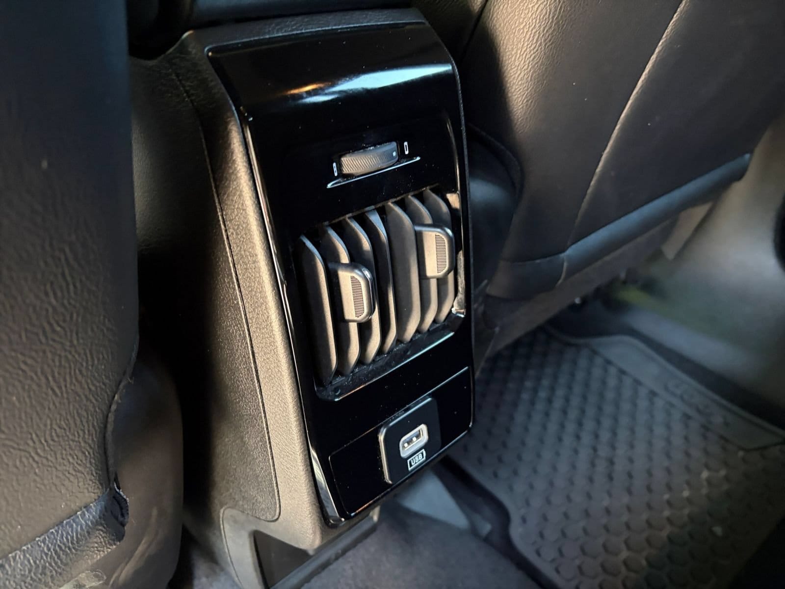 Thumbnail: 2025 Jeep Compass - 22
