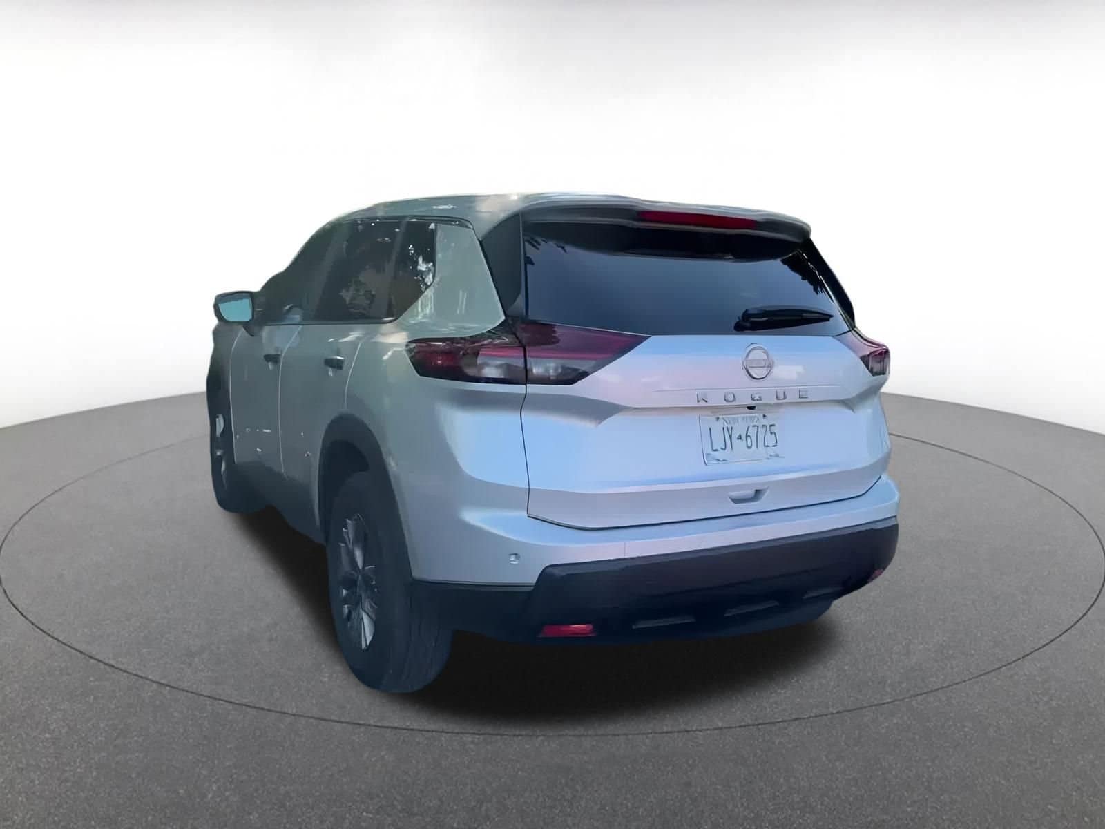 Thumbnail: 2024 Nissan Rogue - 11