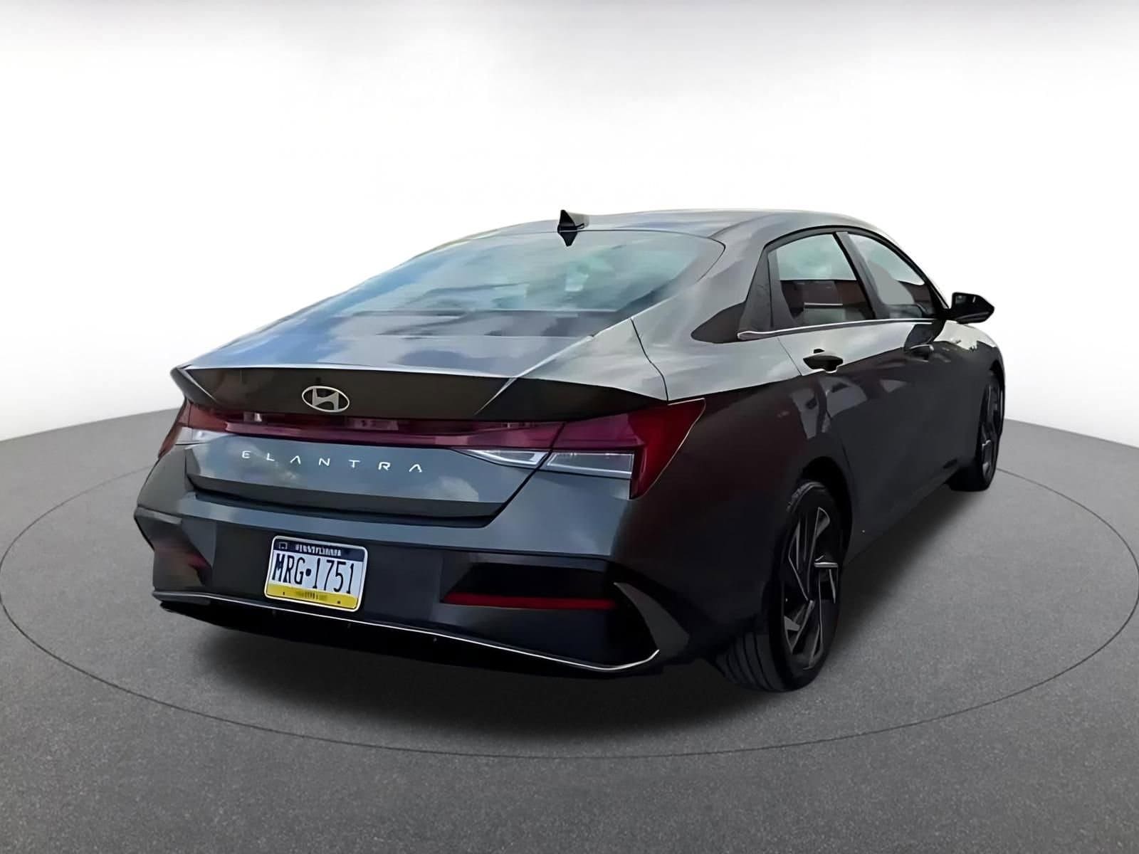 Thumbnail: 2025 Hyundai Elantra - 14