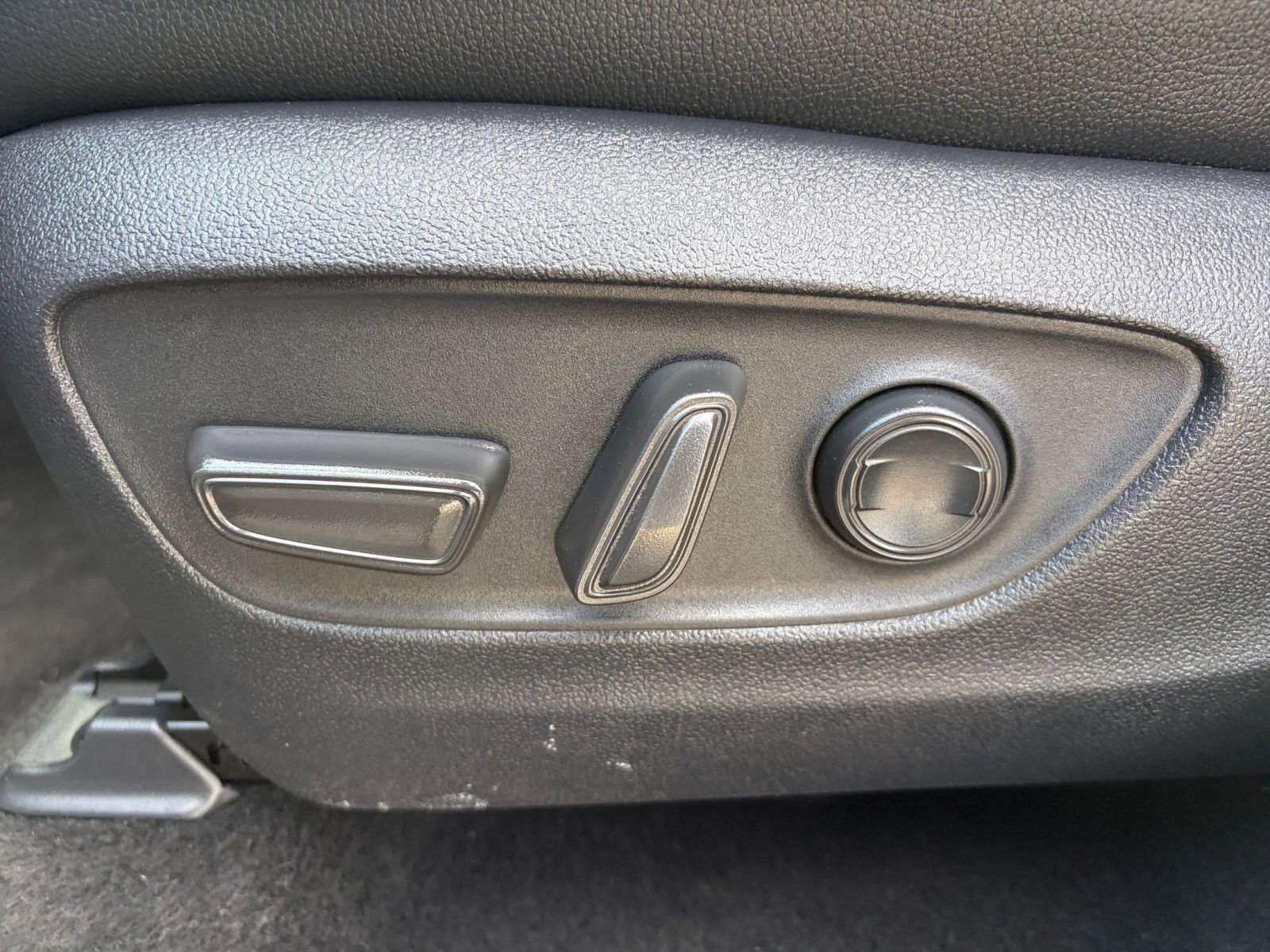 Thumbnail: 2025 Toyota Grand Highlander - 22