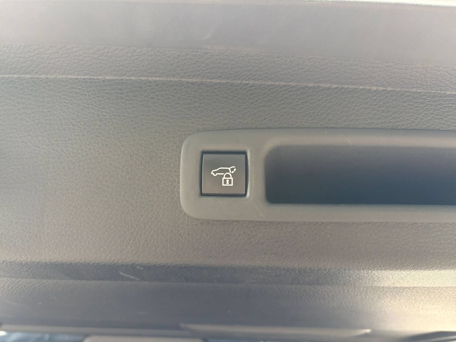 Thumbnail: 2025 Toyota Sienna - 22