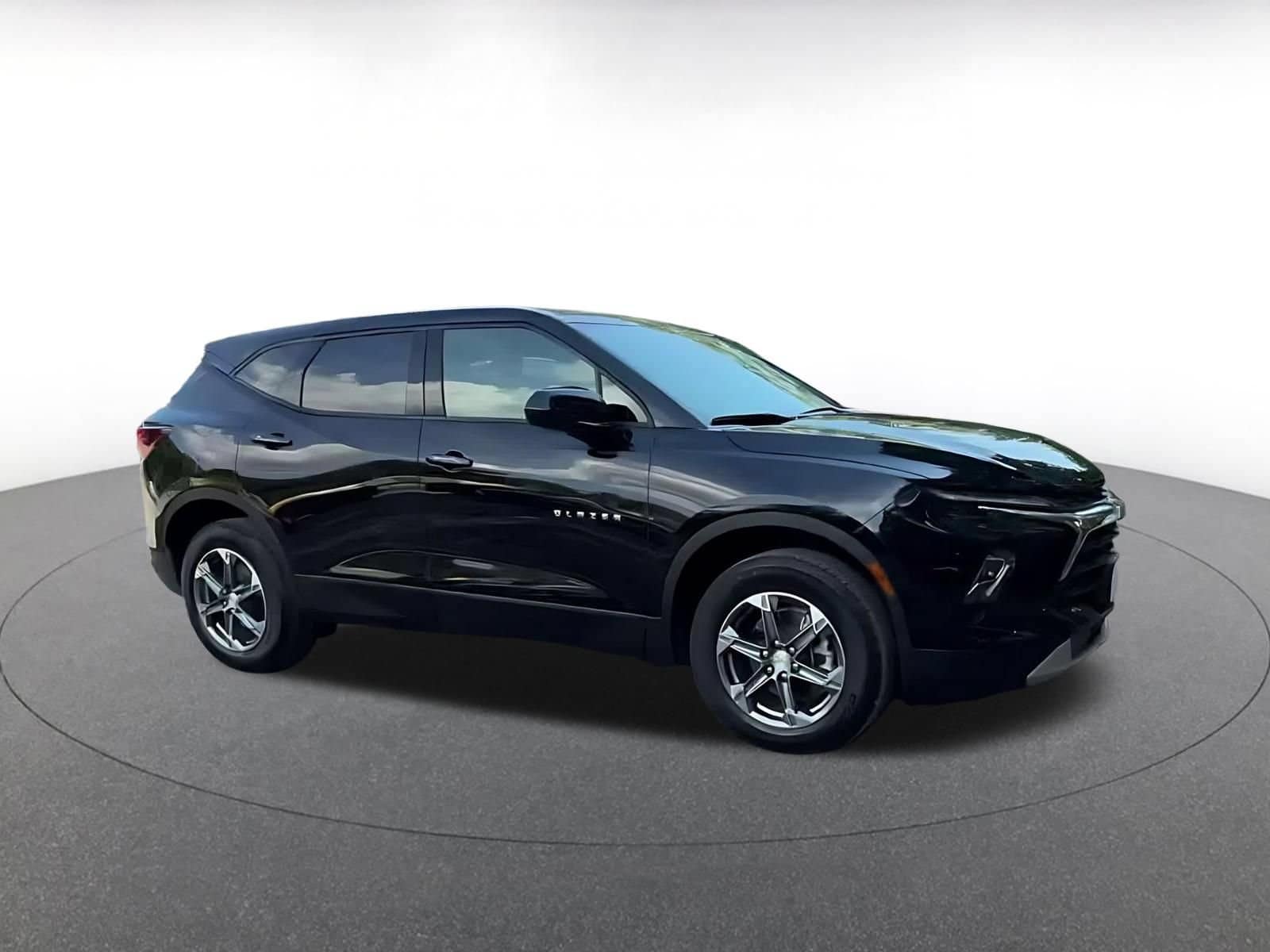 Thumbnail: 2026 Chevrolet Blazer - 2