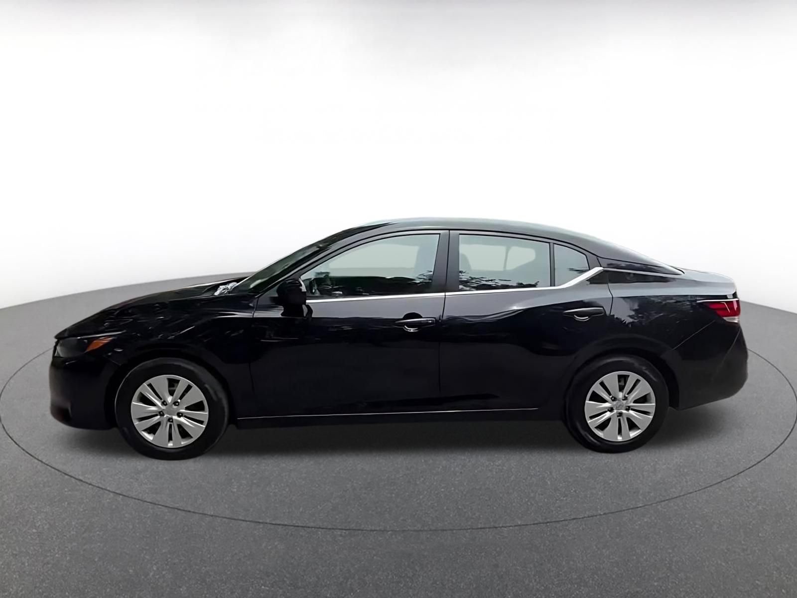 Thumbnail: 2025 Nissan Sentra - 9