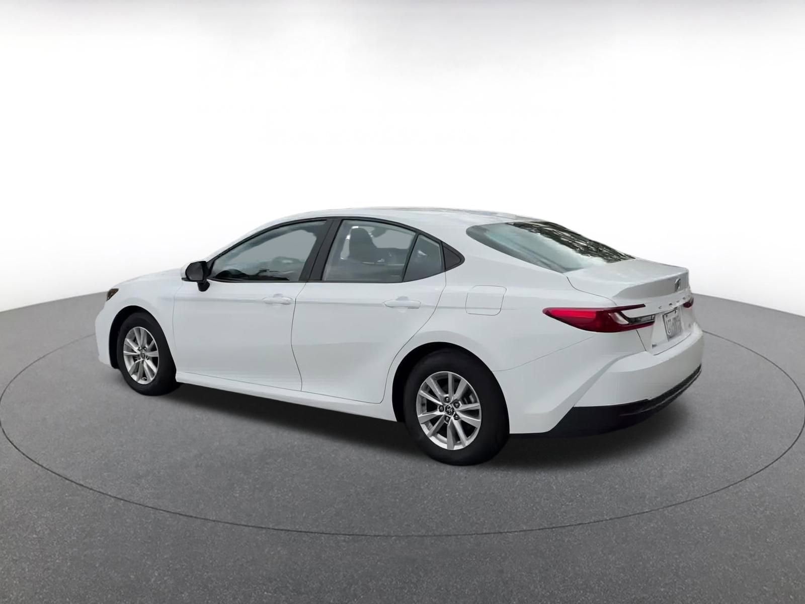 Thumbnail: 2025 Toyota Camry - 10