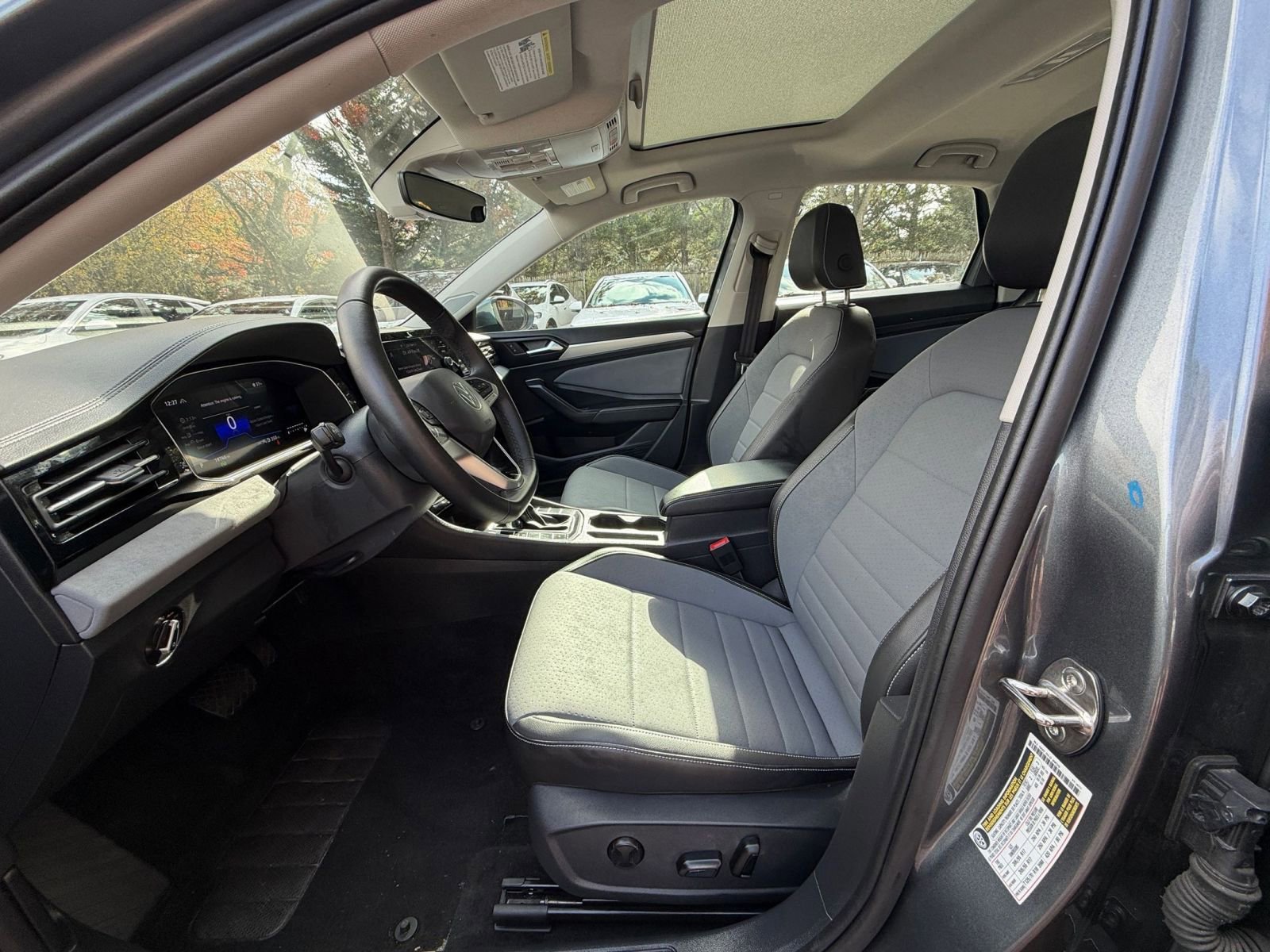 Thumbnail: 2025 Volkswagen Jetta - 25