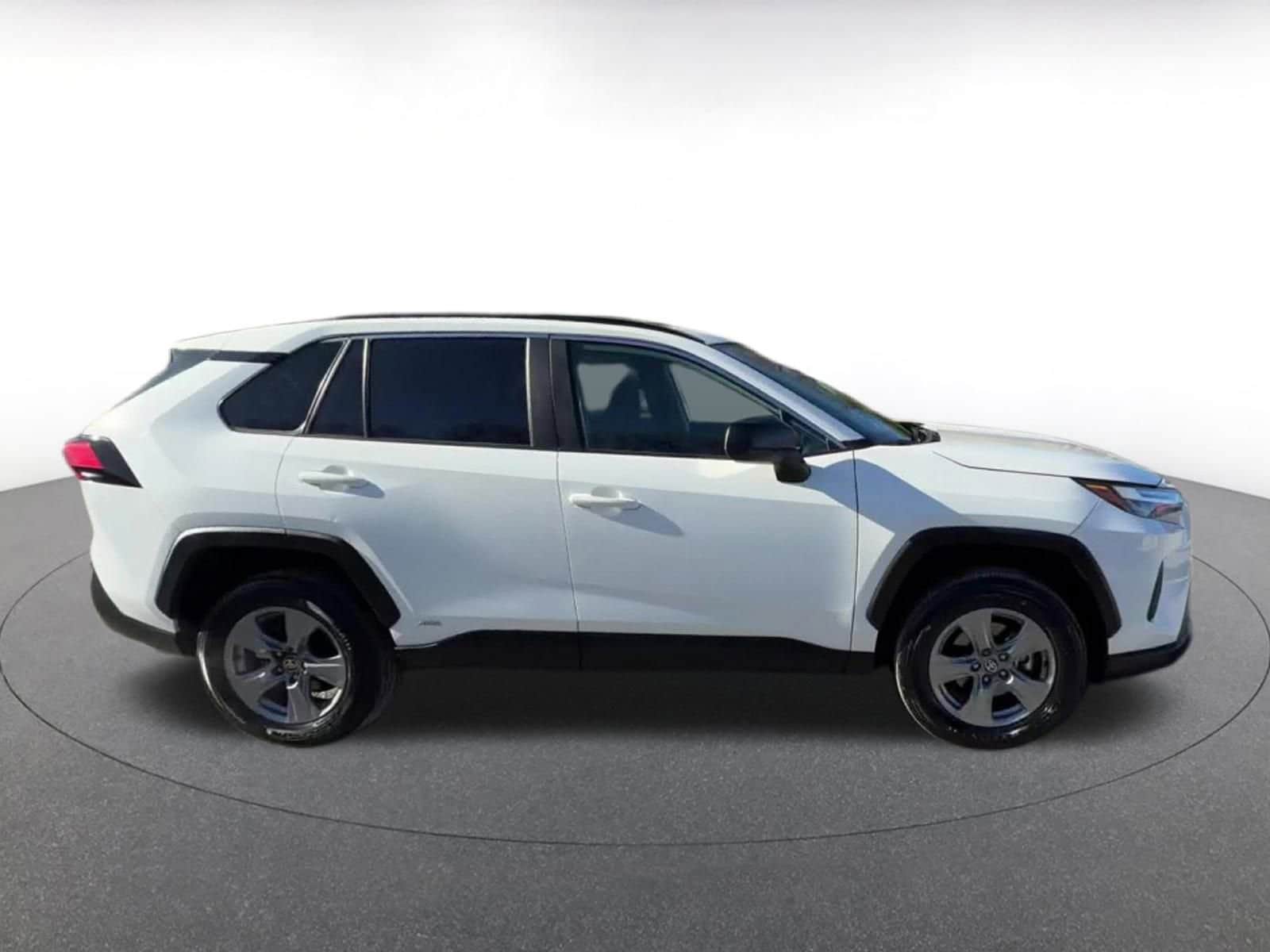 Thumbnail: 2025 Toyota RAV4 - 16