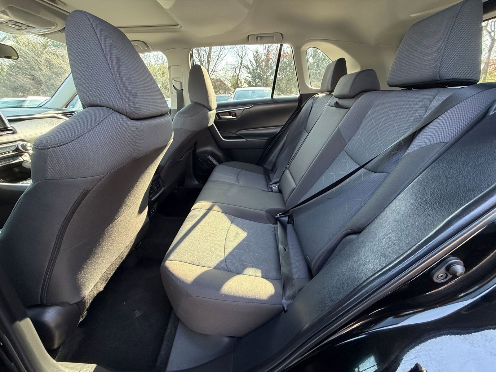 Thumbnail: 2025 Toyota RAV4 - 25